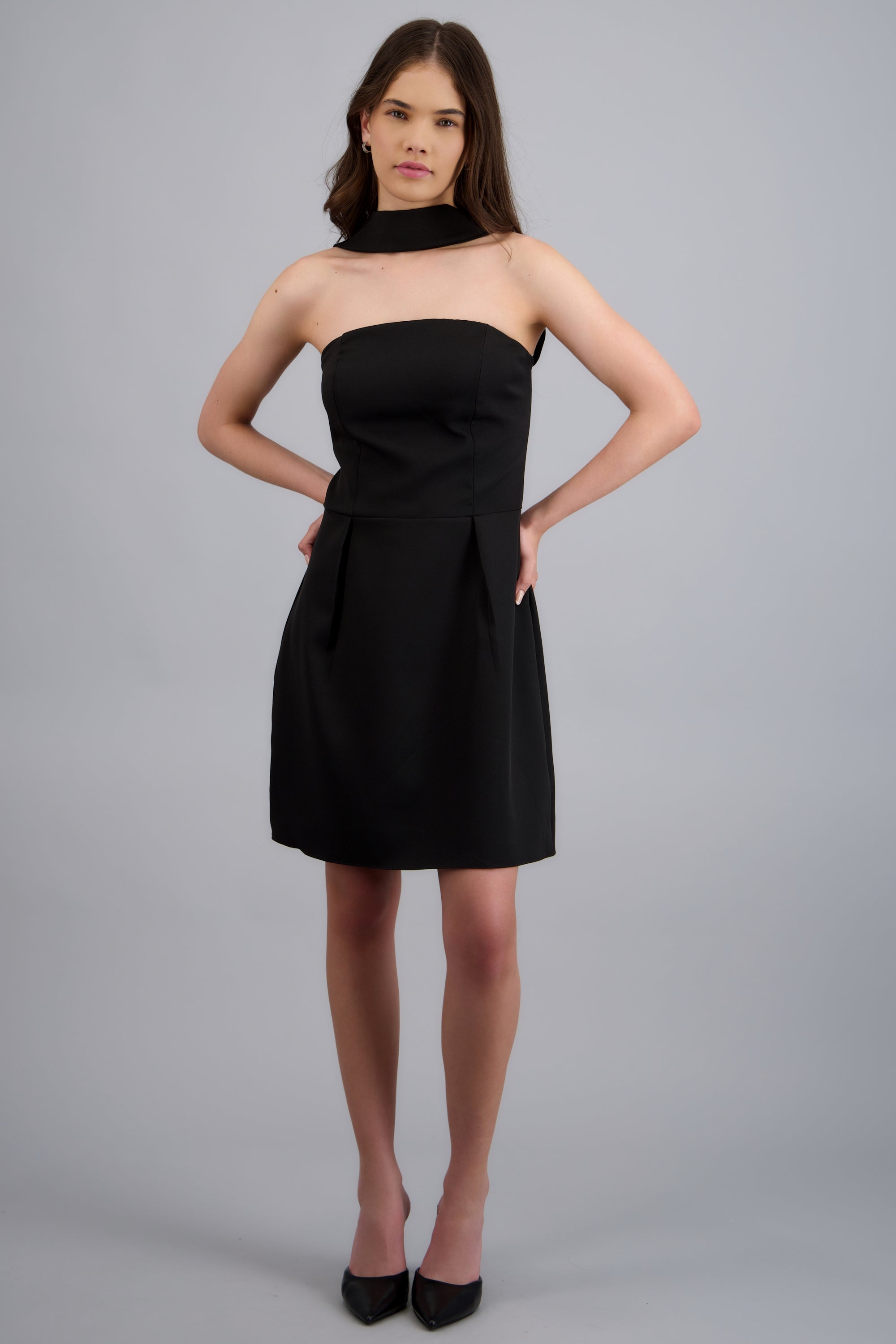 Vestido mini detalle cuello NEGRO