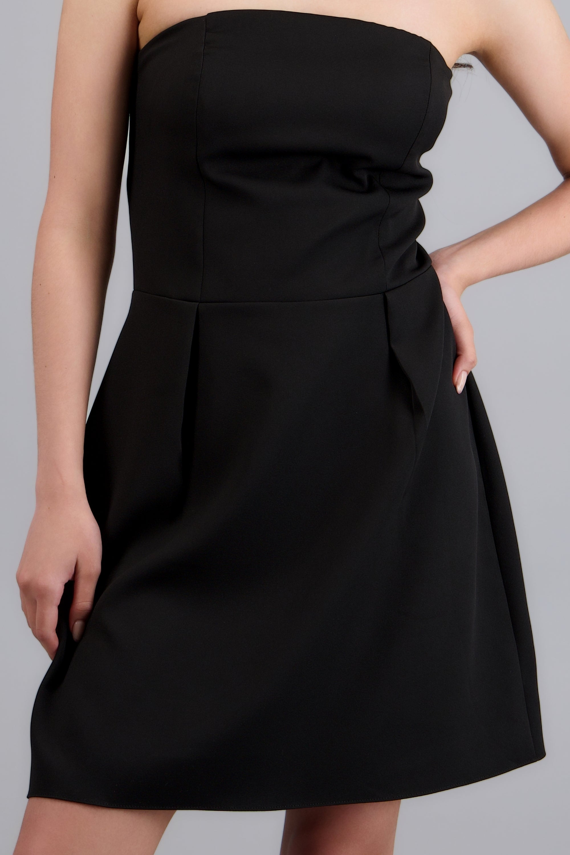 Vestido mini detalle cuello NEGRO