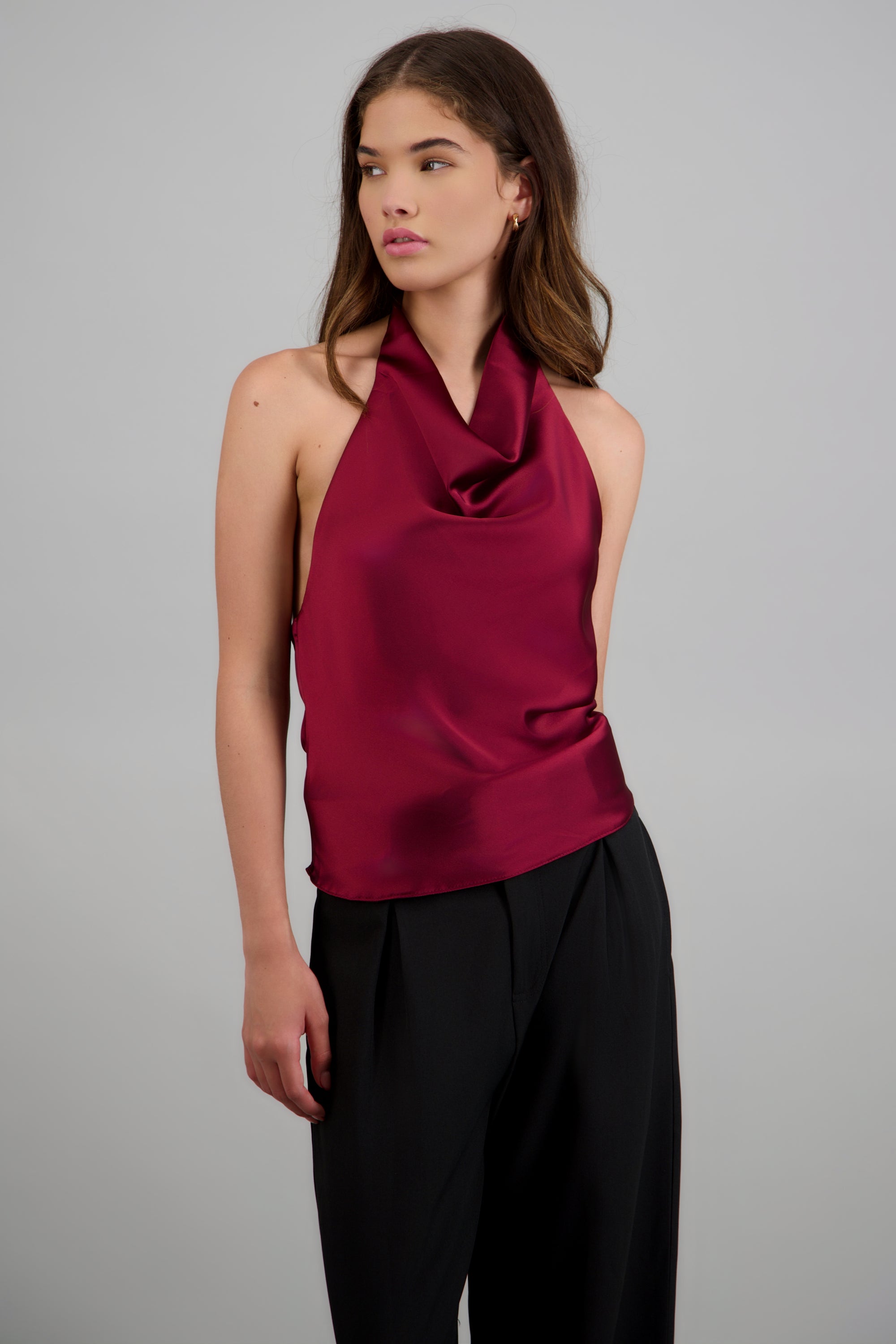 top halter cuello cascada VINO
