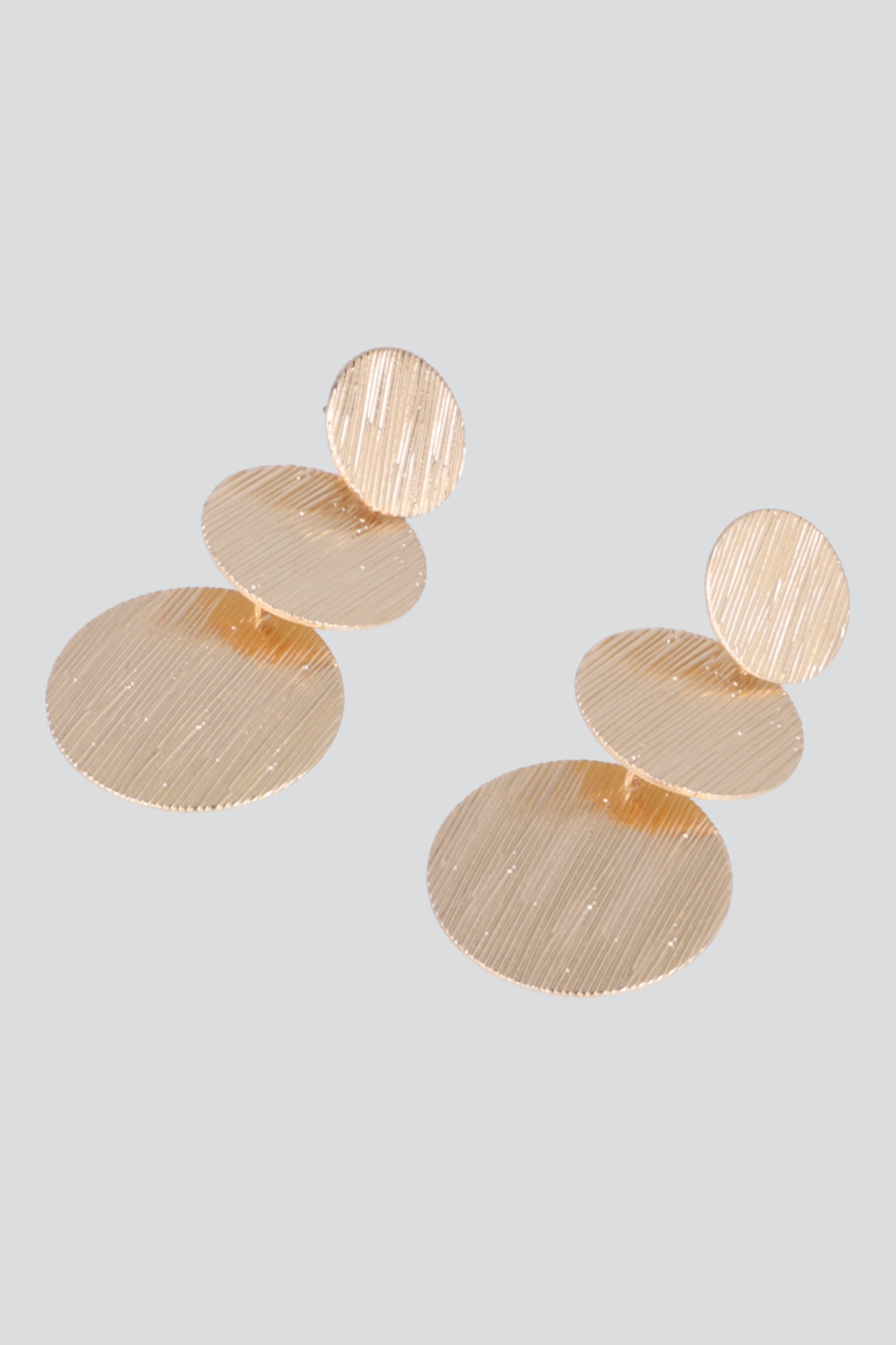 ARETES TRIPLE CIRCULO METAL ORO