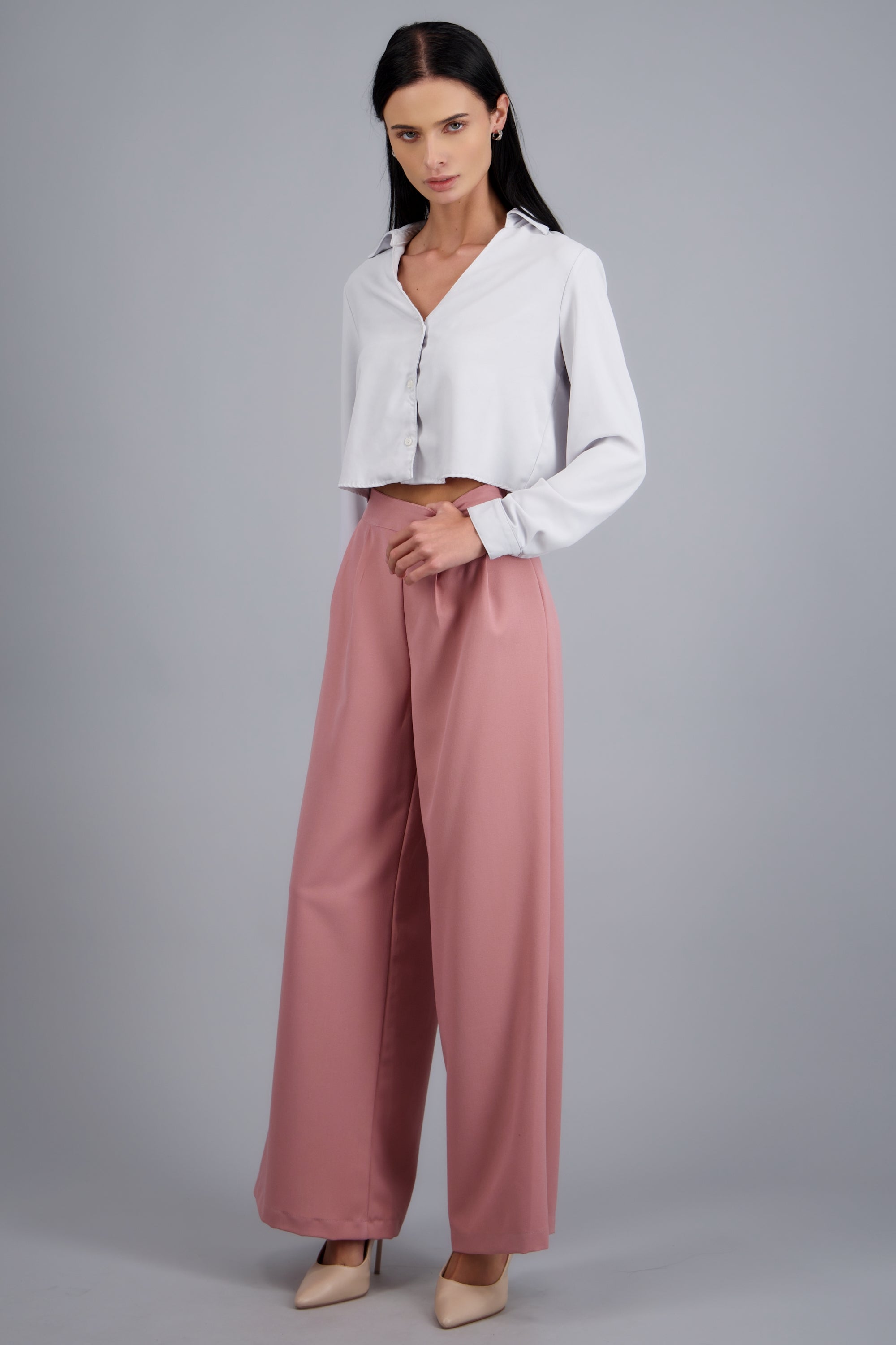 pantalon recto detalle pinzas PALO DE ROSA