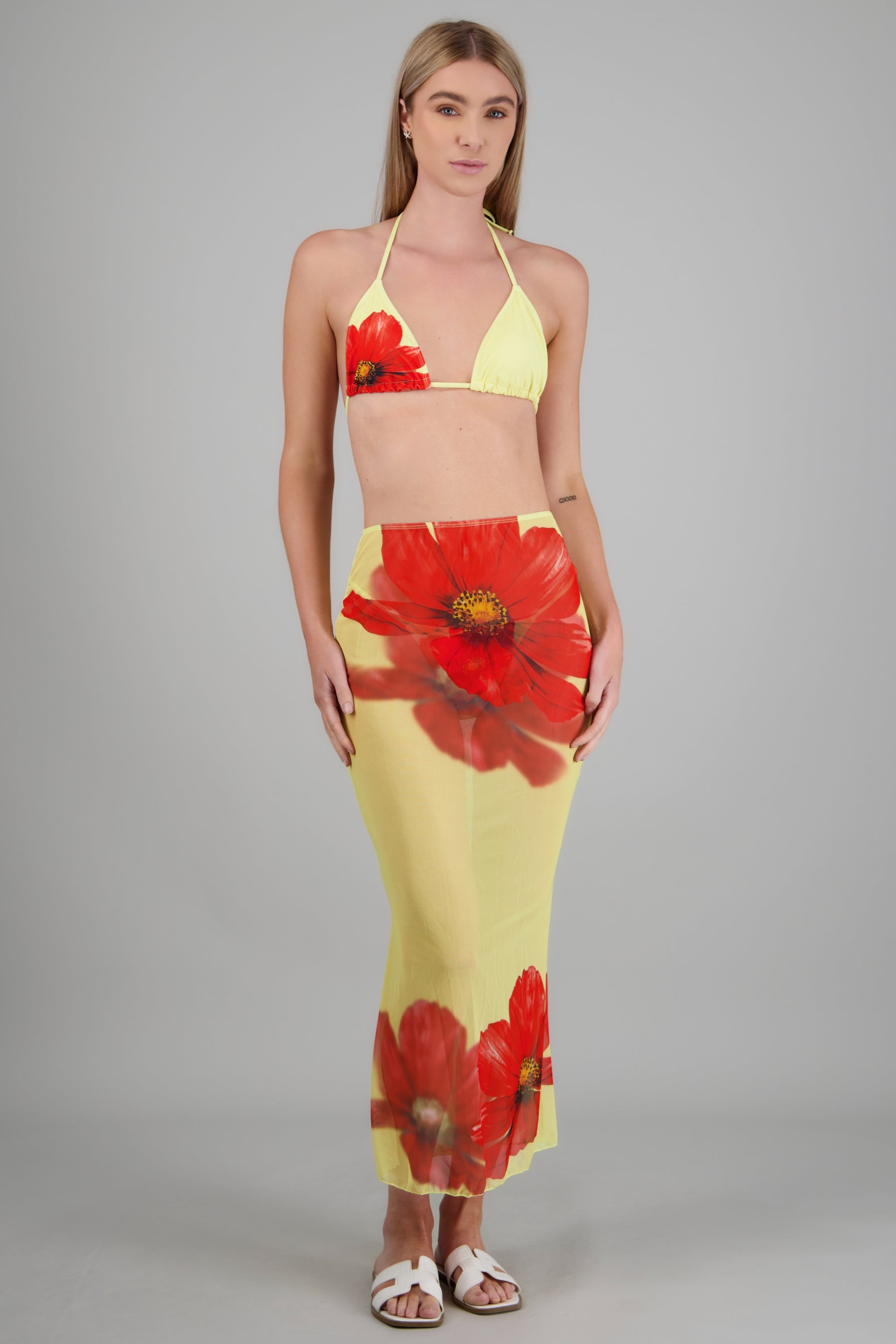 Bikini 3pz estampado flores falda maxi AMARILLO COMBO