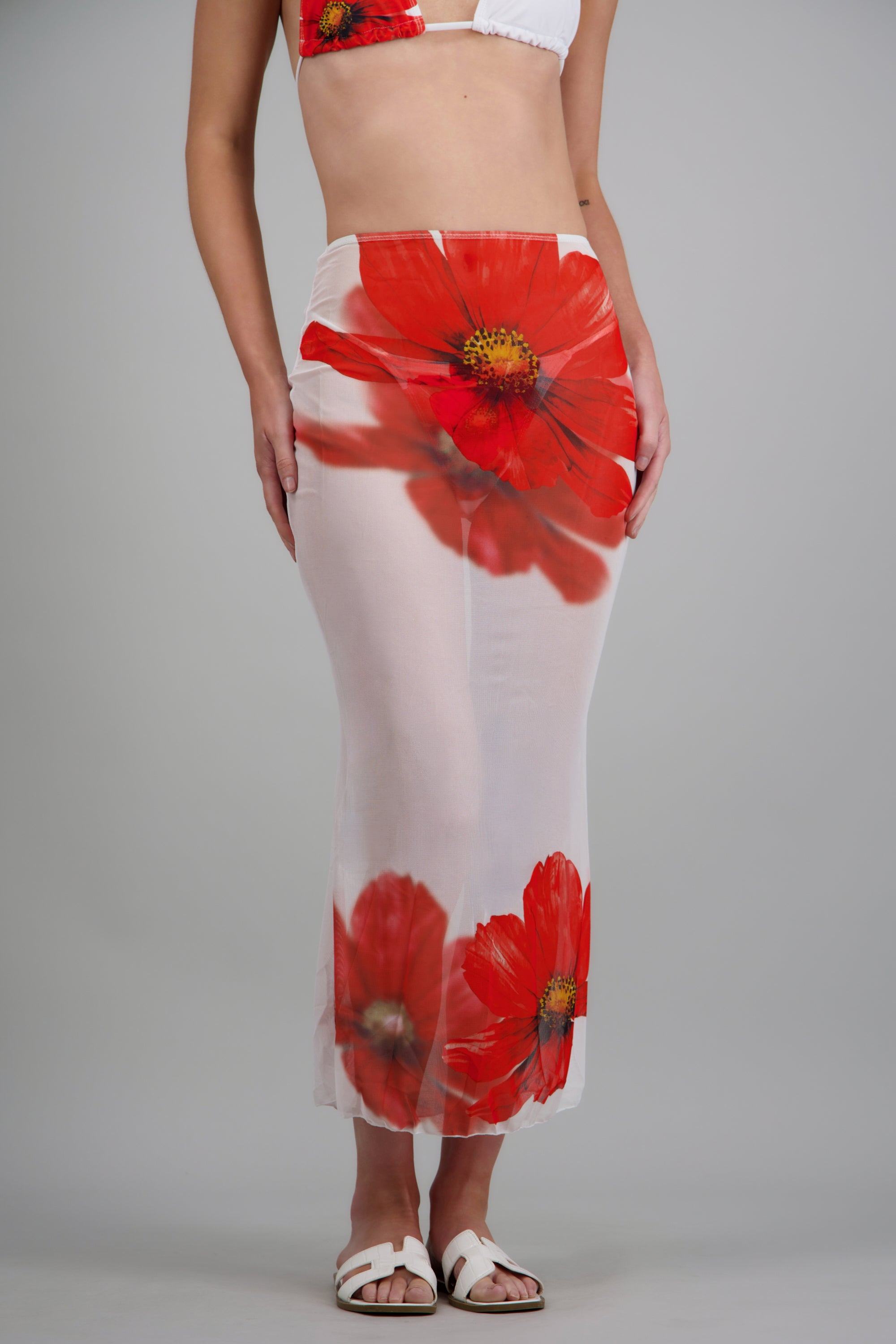 Bikini 3pz estampado flores falda maxi BLANCO COMBO