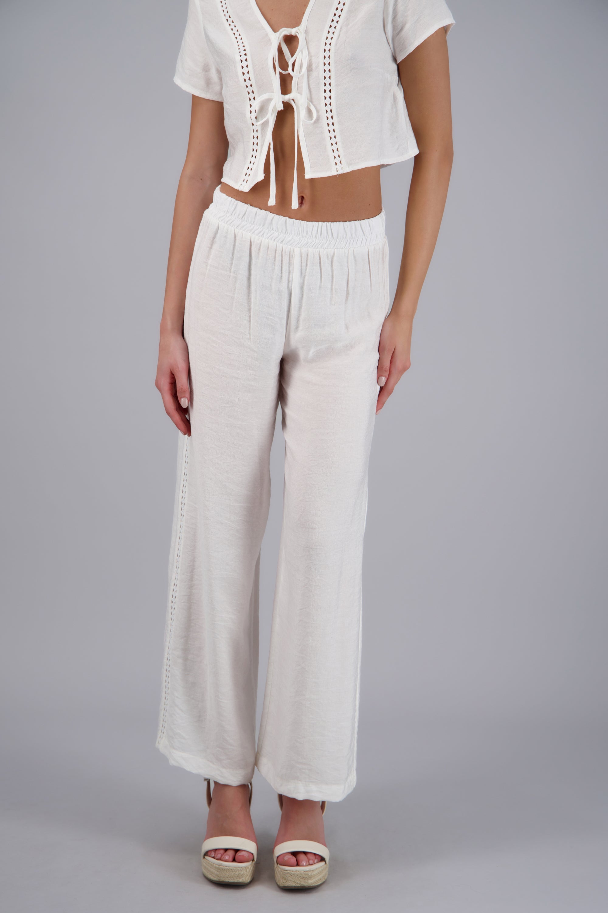 Pantalon detalle bordado BLANCO