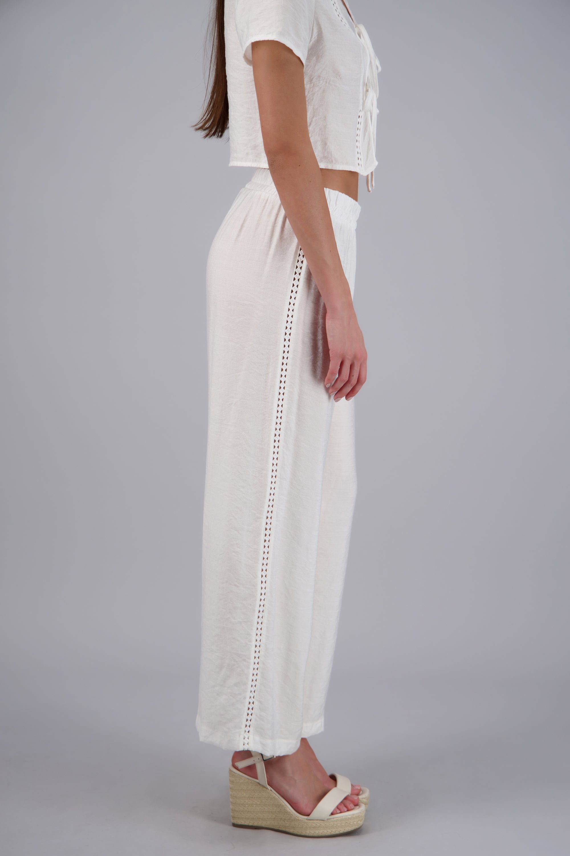 Pantalon detalle bordado BLANCO