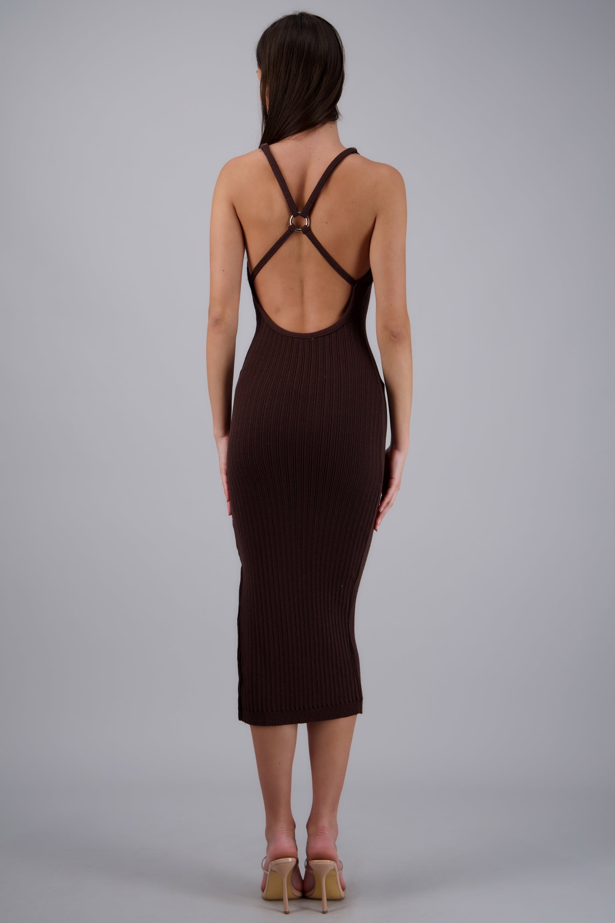 Vestido maxi detalle argolla espalda CHOCOLATE