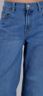 MEDIUM WASH