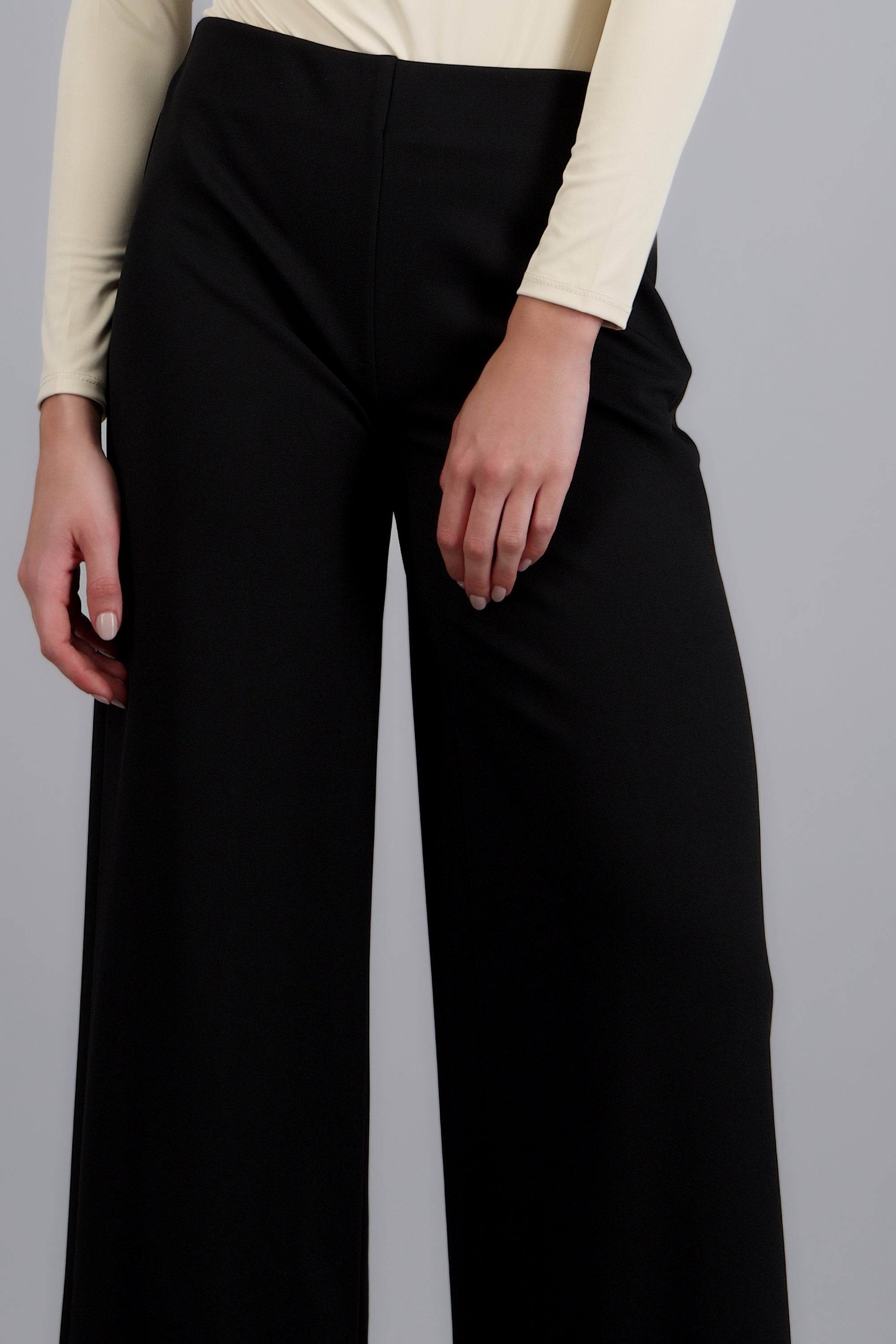 Pantalon wide leg liso NEGRO