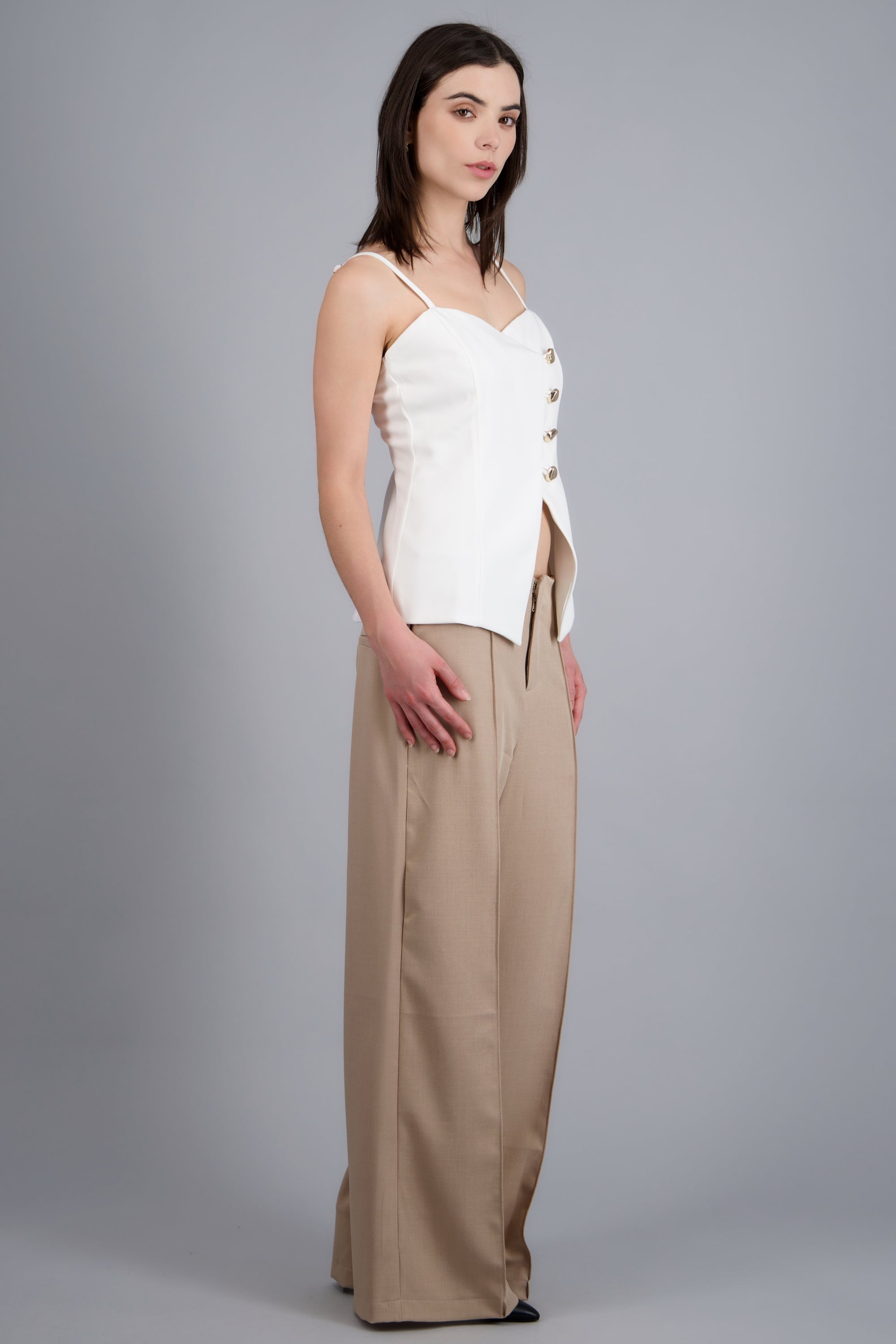Pantalon liso detalle costura BEIGE