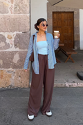Pantalón amplio con bolsas