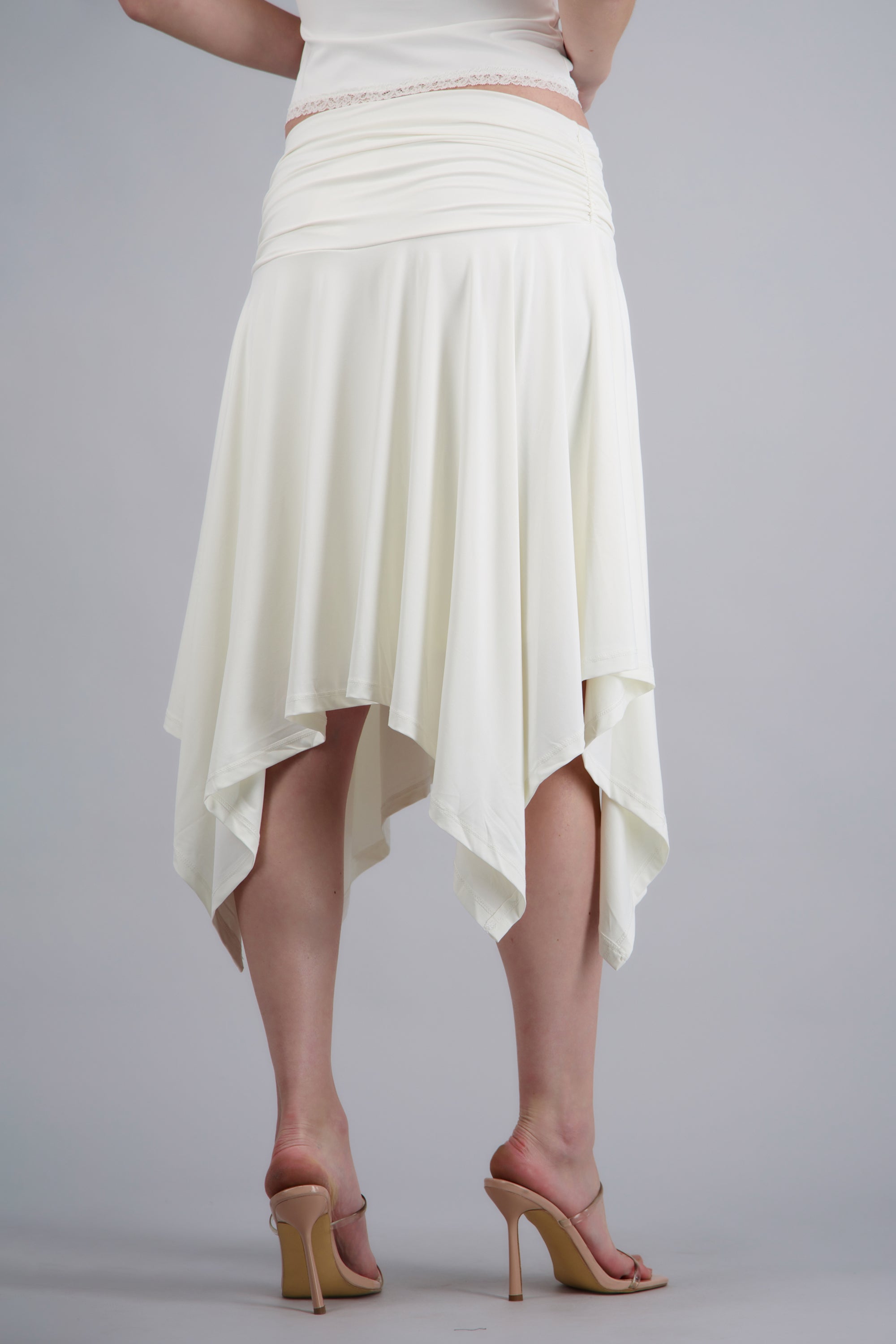 Falda asimétrica detalle frunce BLANCO