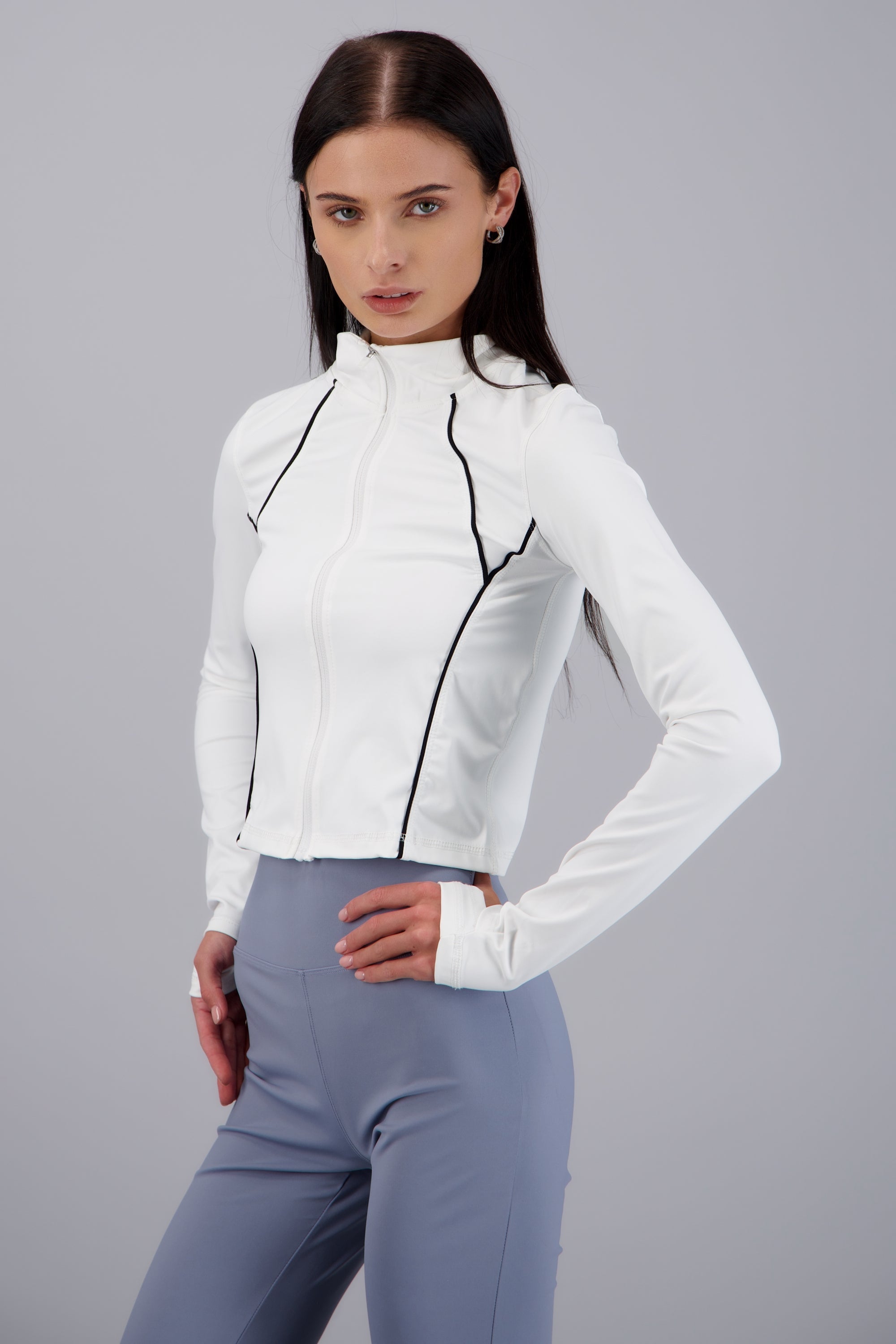 Chamarra active detalle contraste BLANCO COMBO