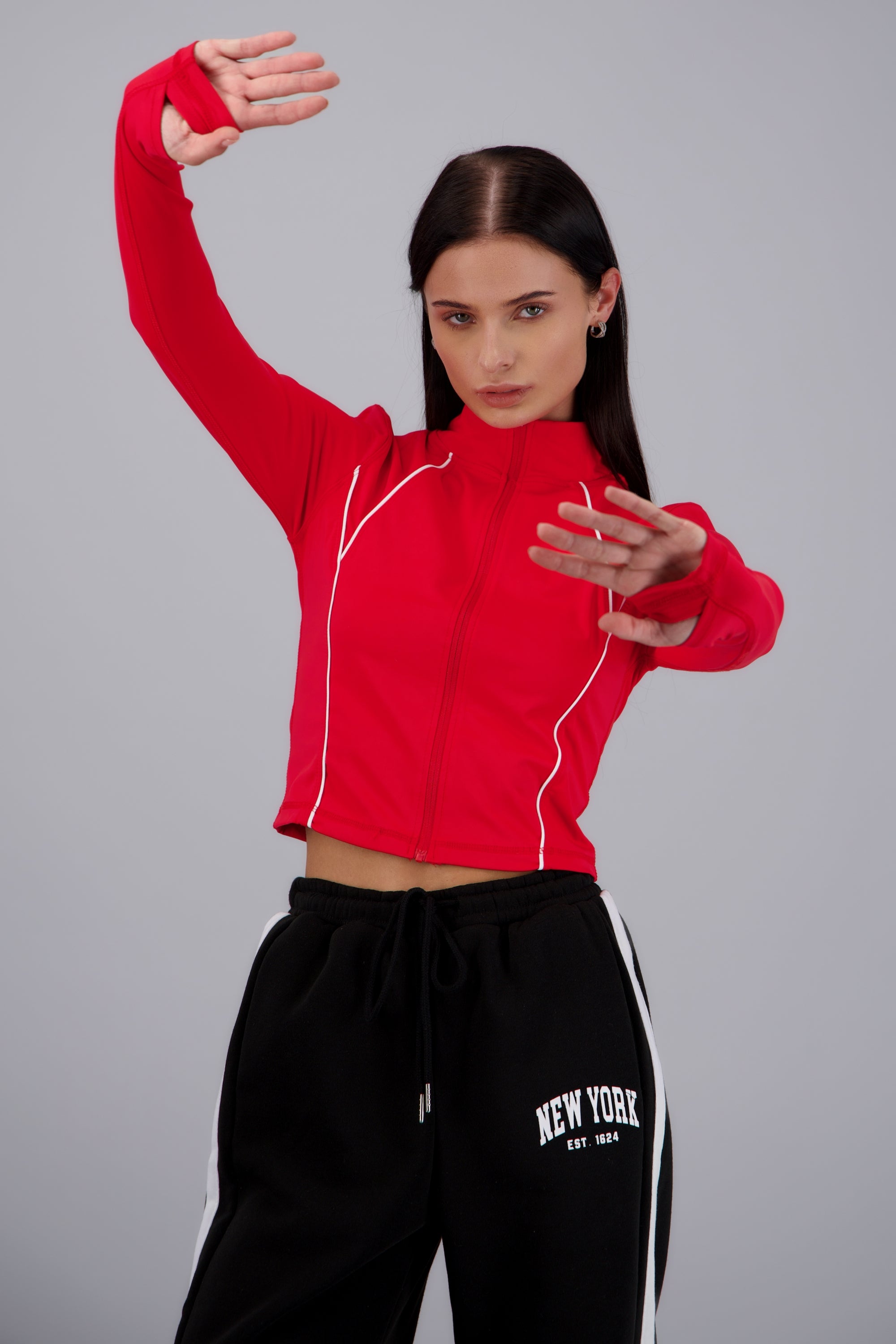 Chamarra active detalle contraste ROJO COMBO