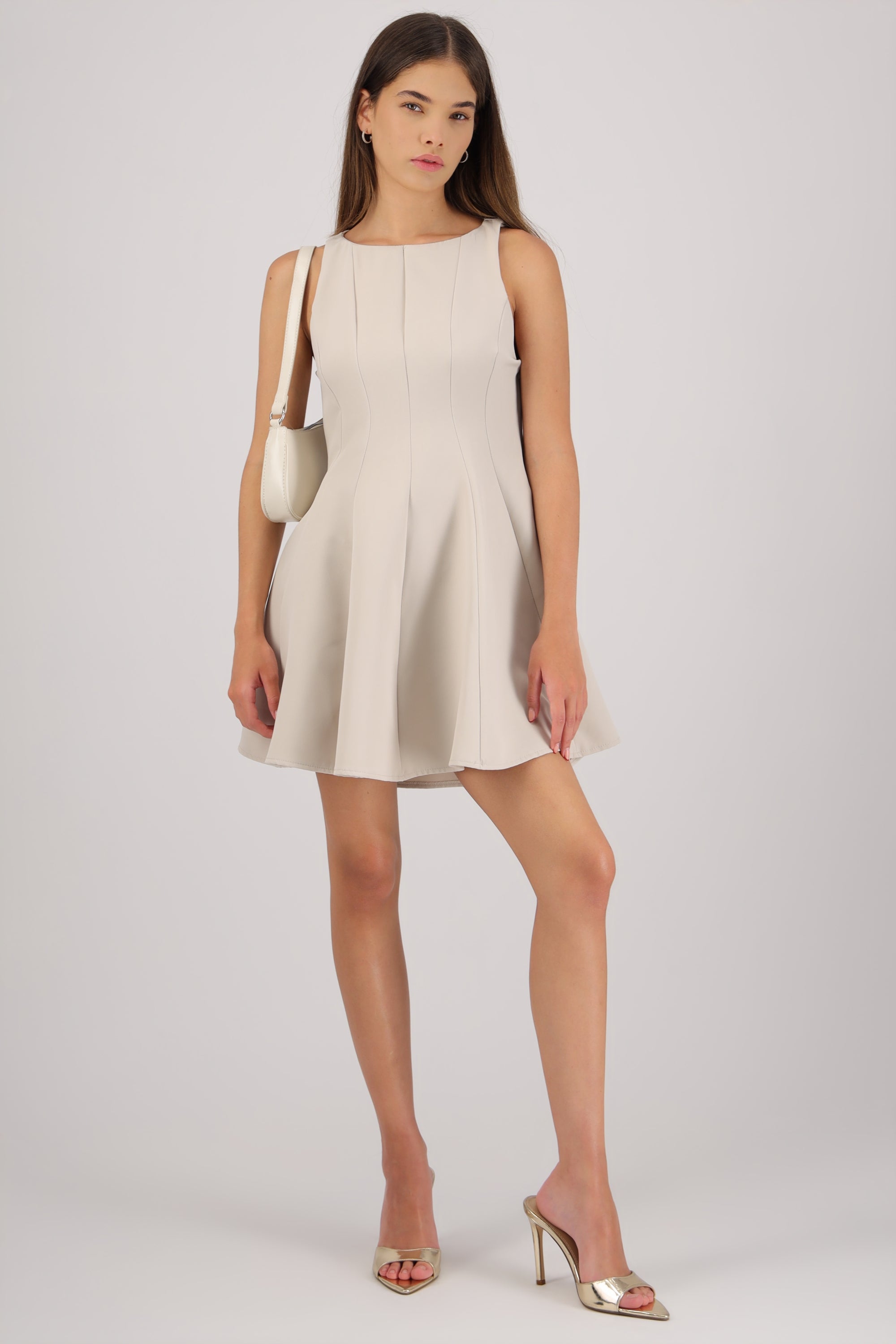 Vestido mini con cortes cuello redondo STONE LIGHT
