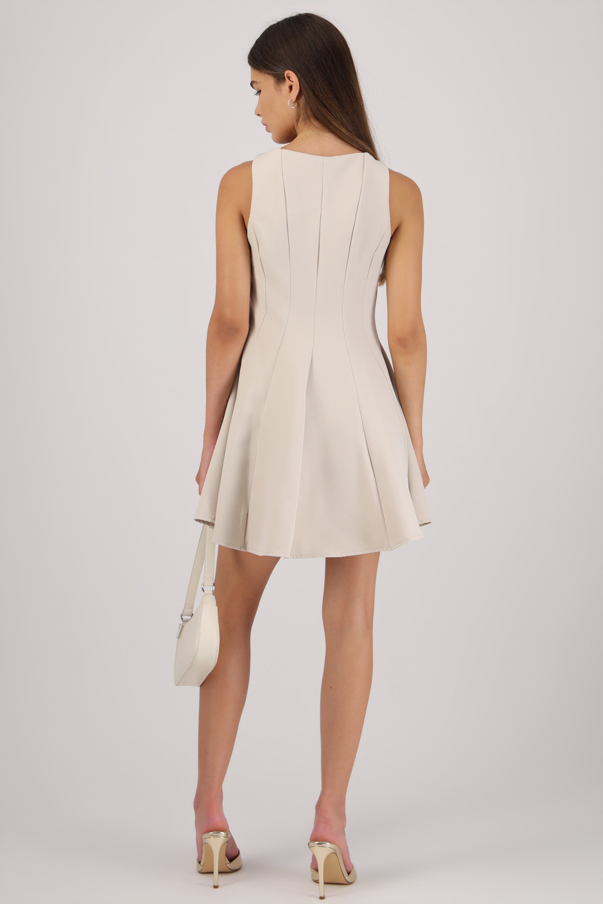 Vestido mini con cortes cuello redondo STONE LIGHT
