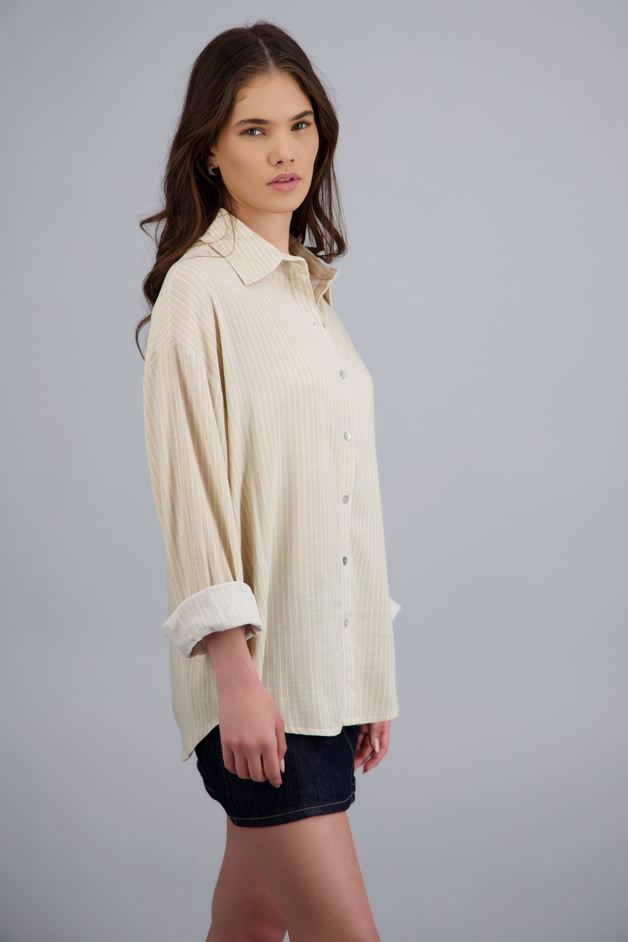 Camisa oversized manga doblada BEIGE