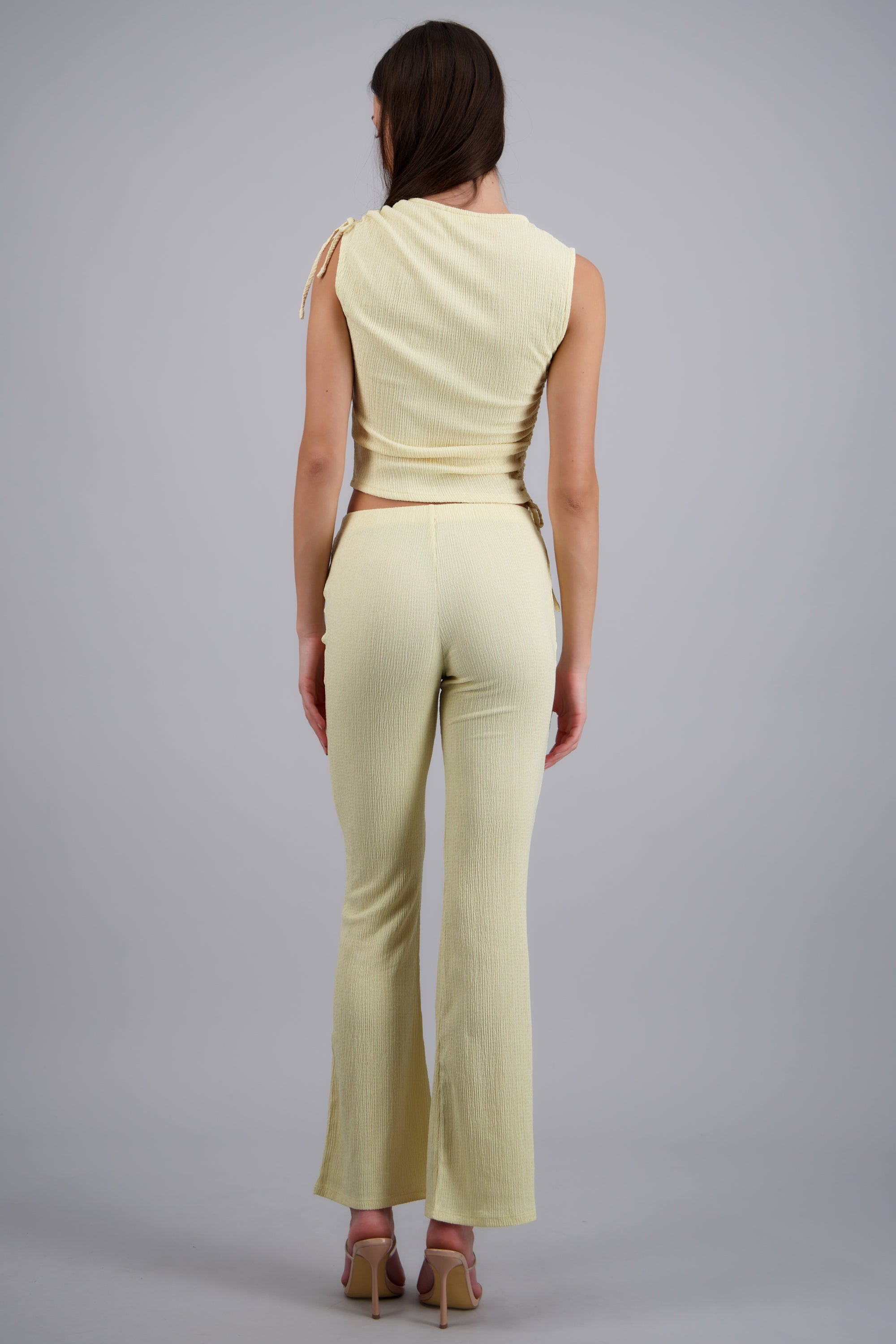 Pantalon amplio textura AMARILLO PASTEL