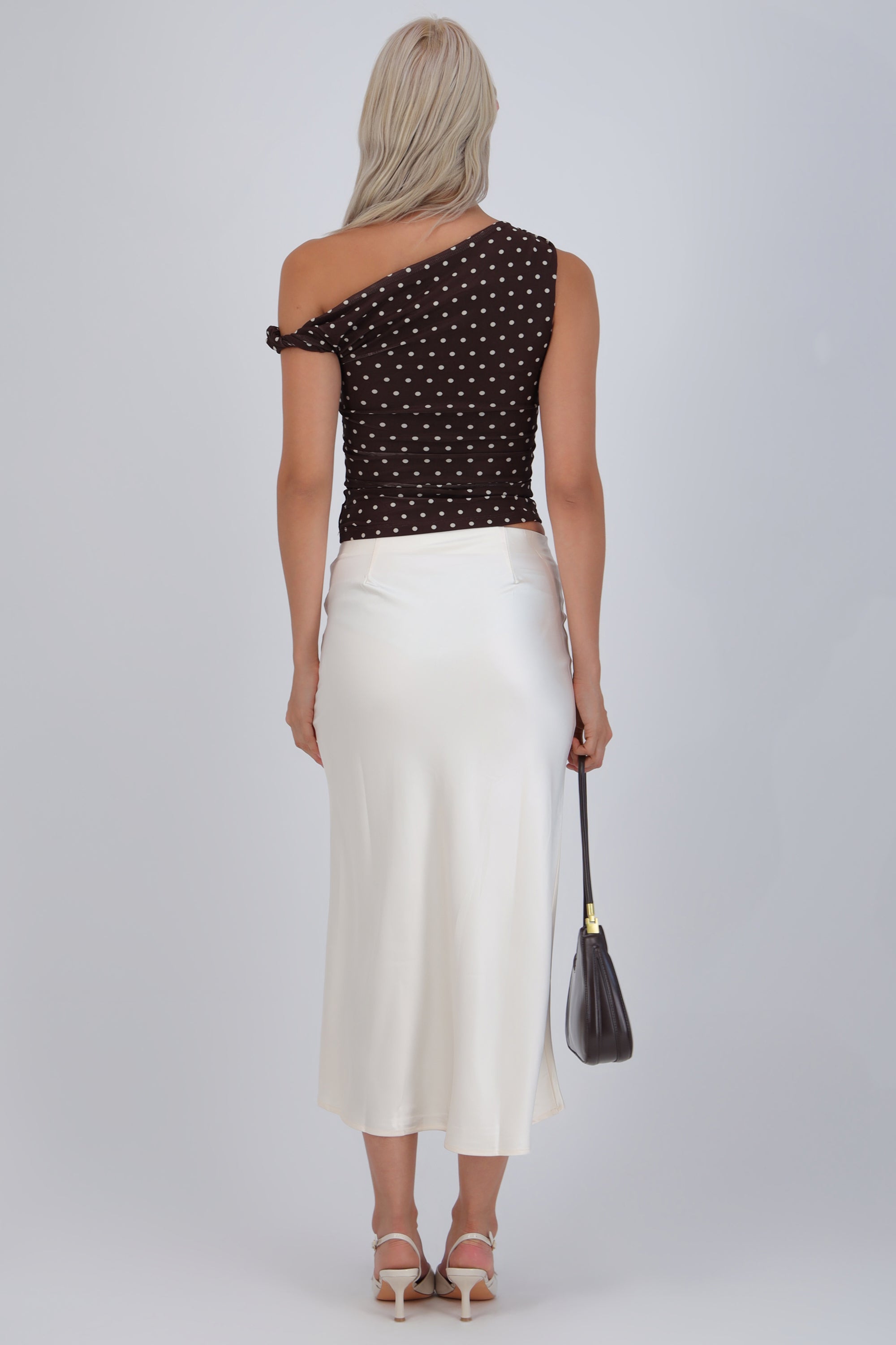 Falda satinada midi lisa BEIGE