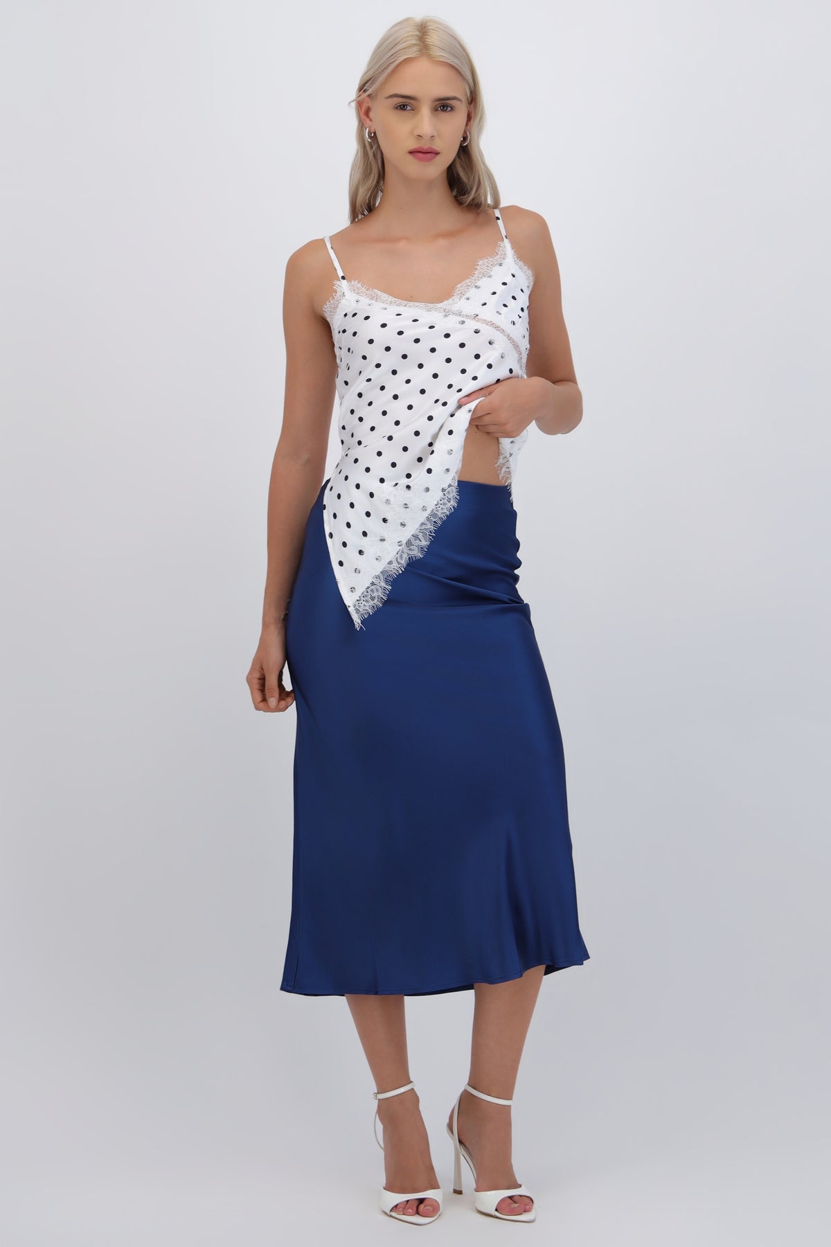 Falda satinada midi lisa AZUL PATO