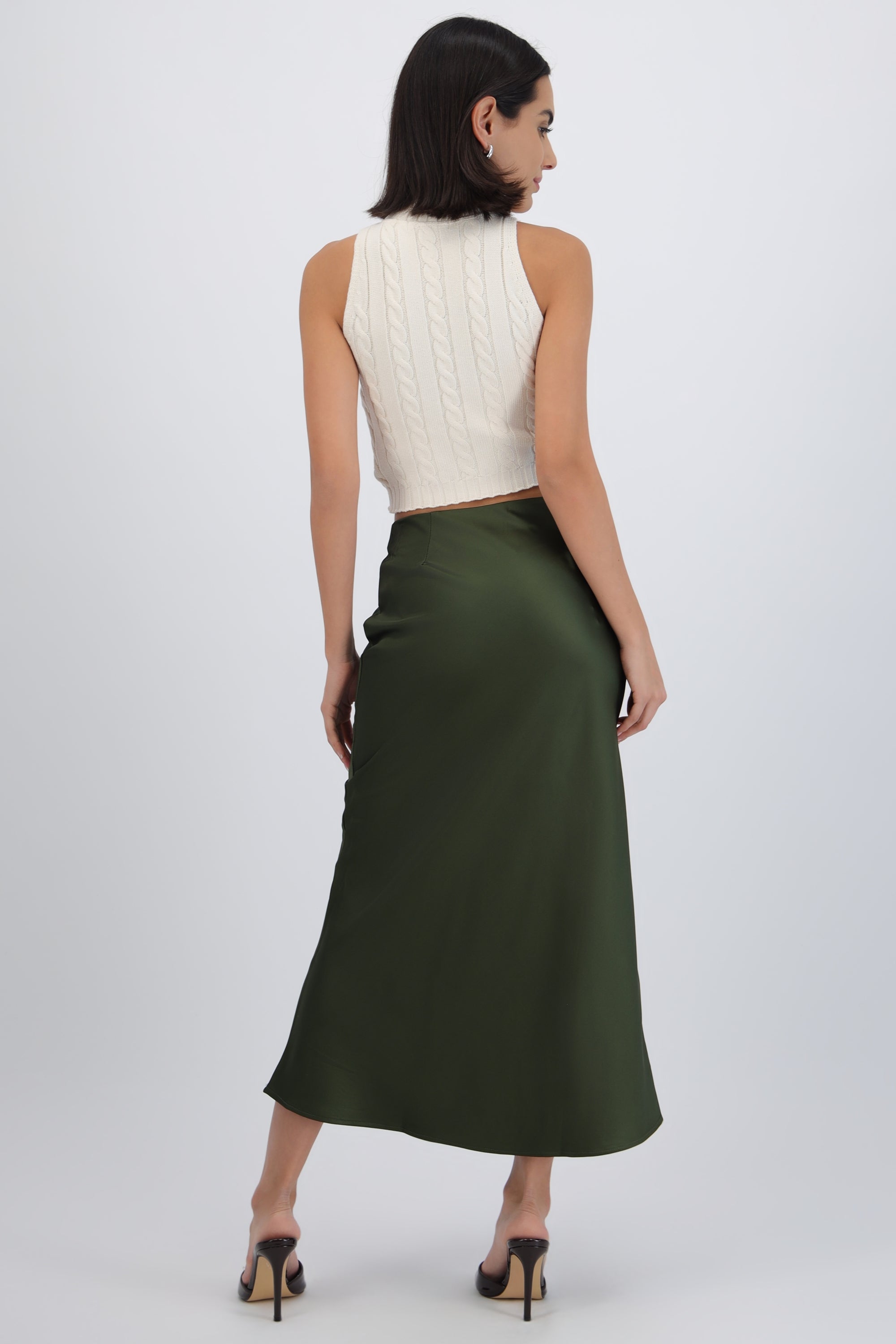 Falda satinada midi lisa OLIVO