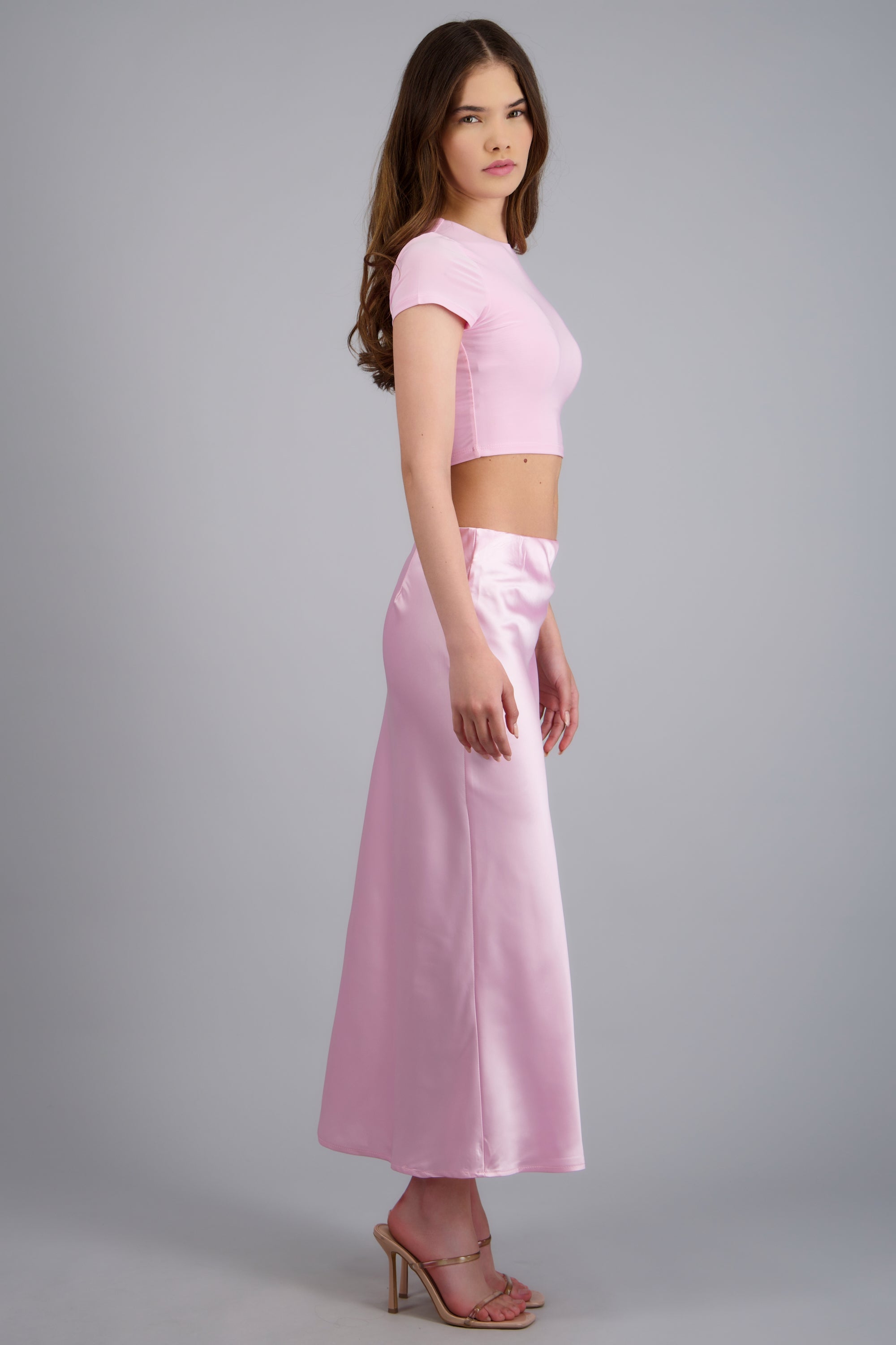 Falda satinada midi lisa ROSA BRILLANTE