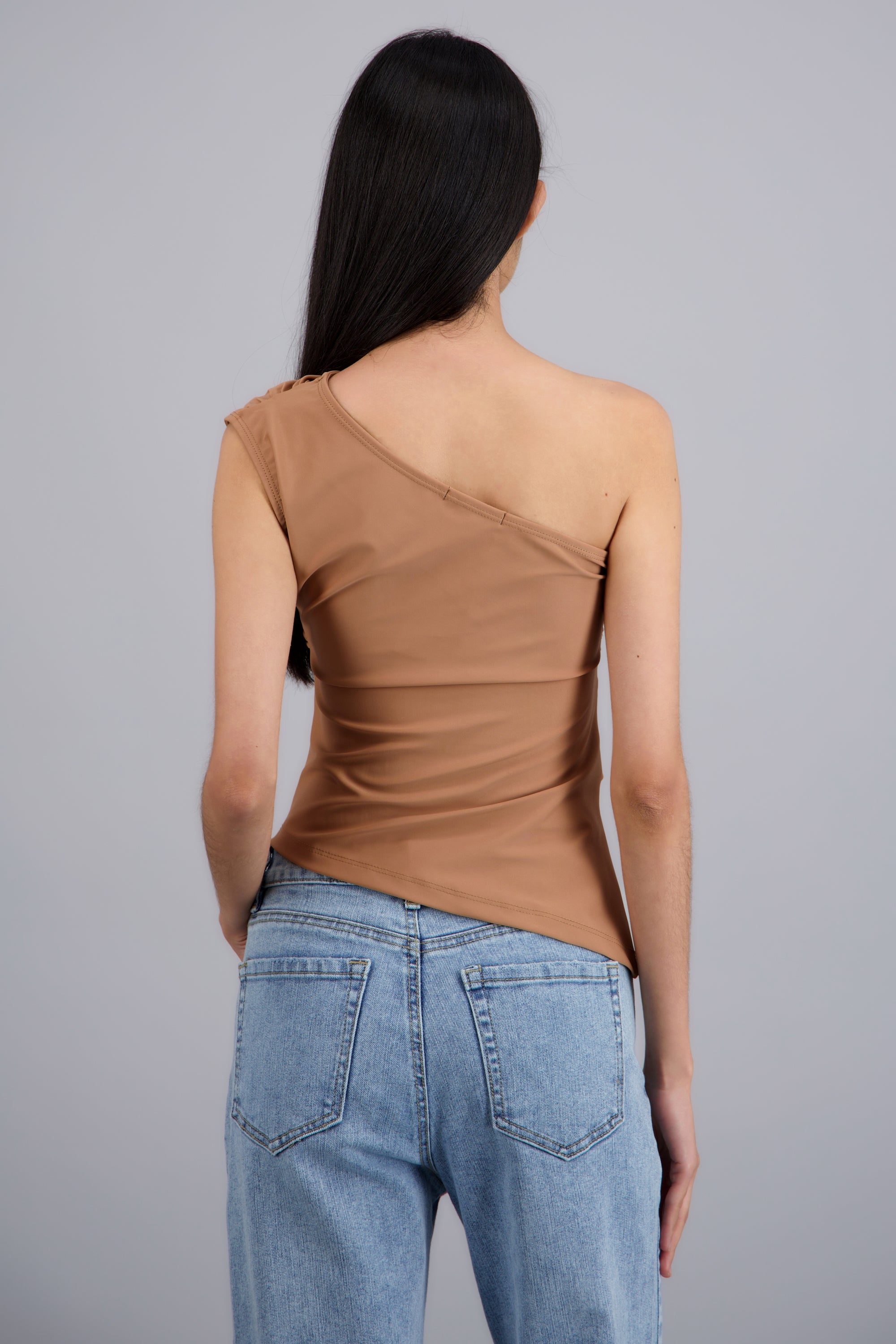 Top off shoulder detalle drapeado CAFE
