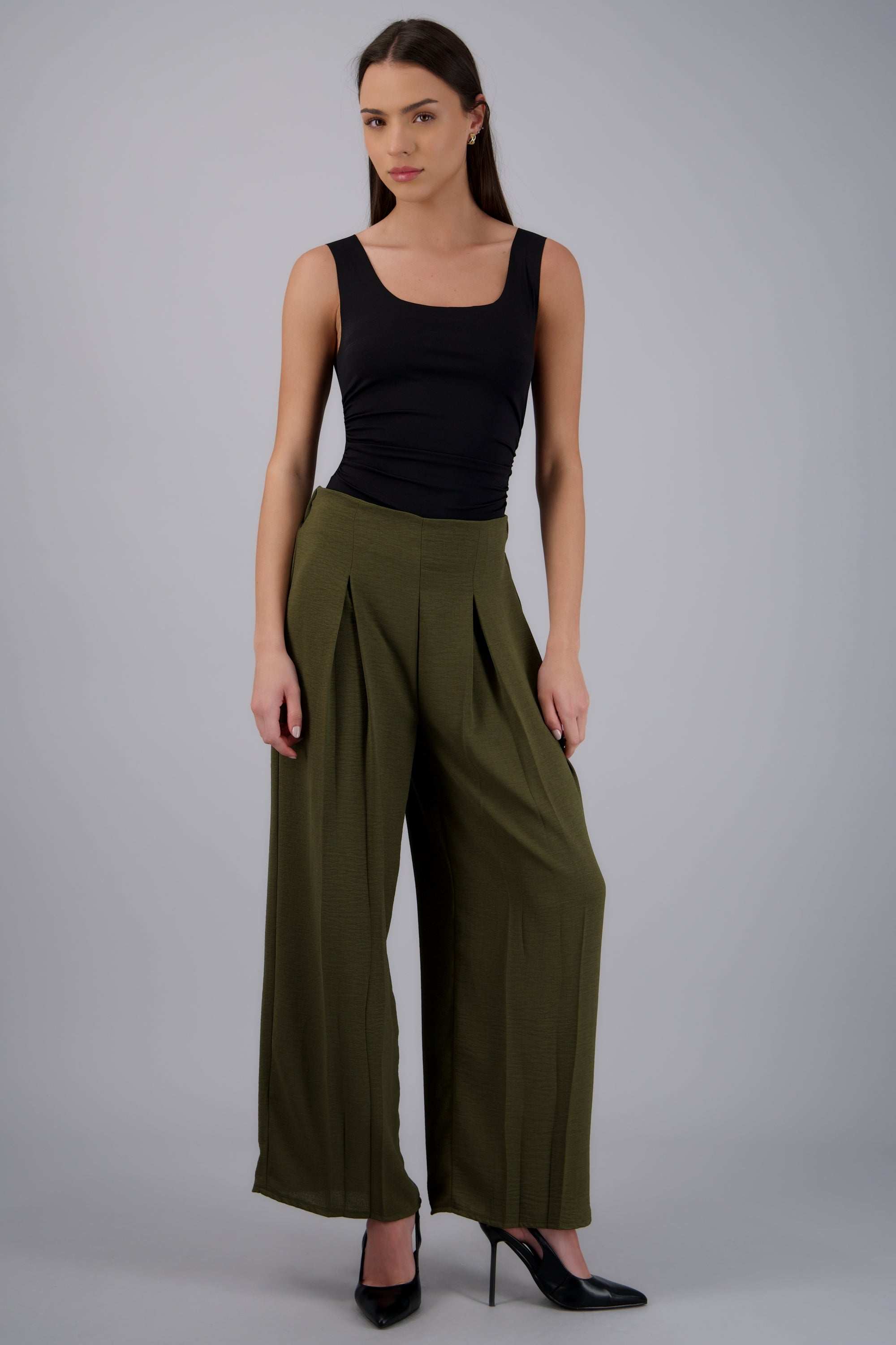 Pantalon wide leg detalle pinzas OLIVO