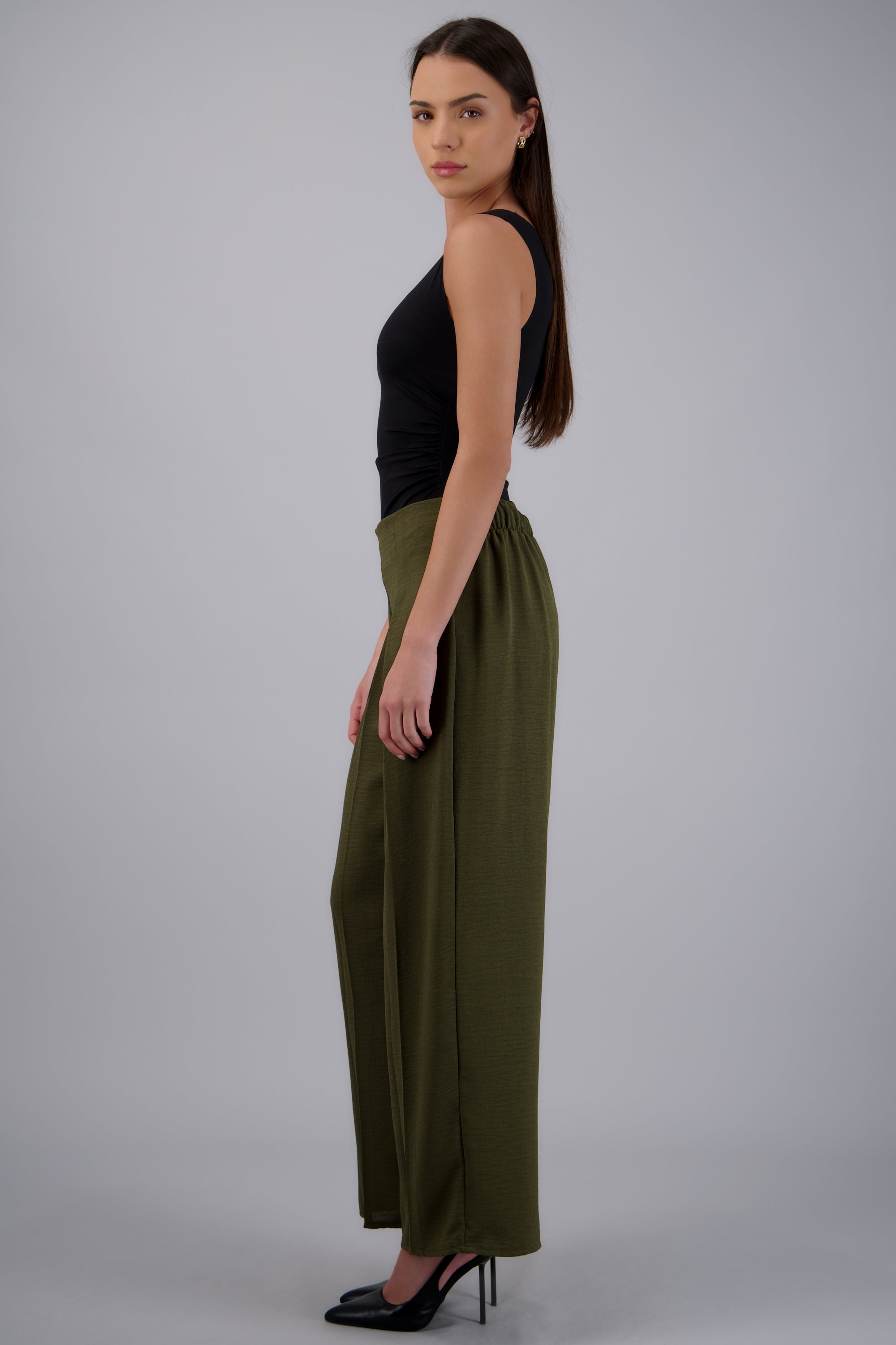 Pantalon wide leg detalle pinzas OLIVO