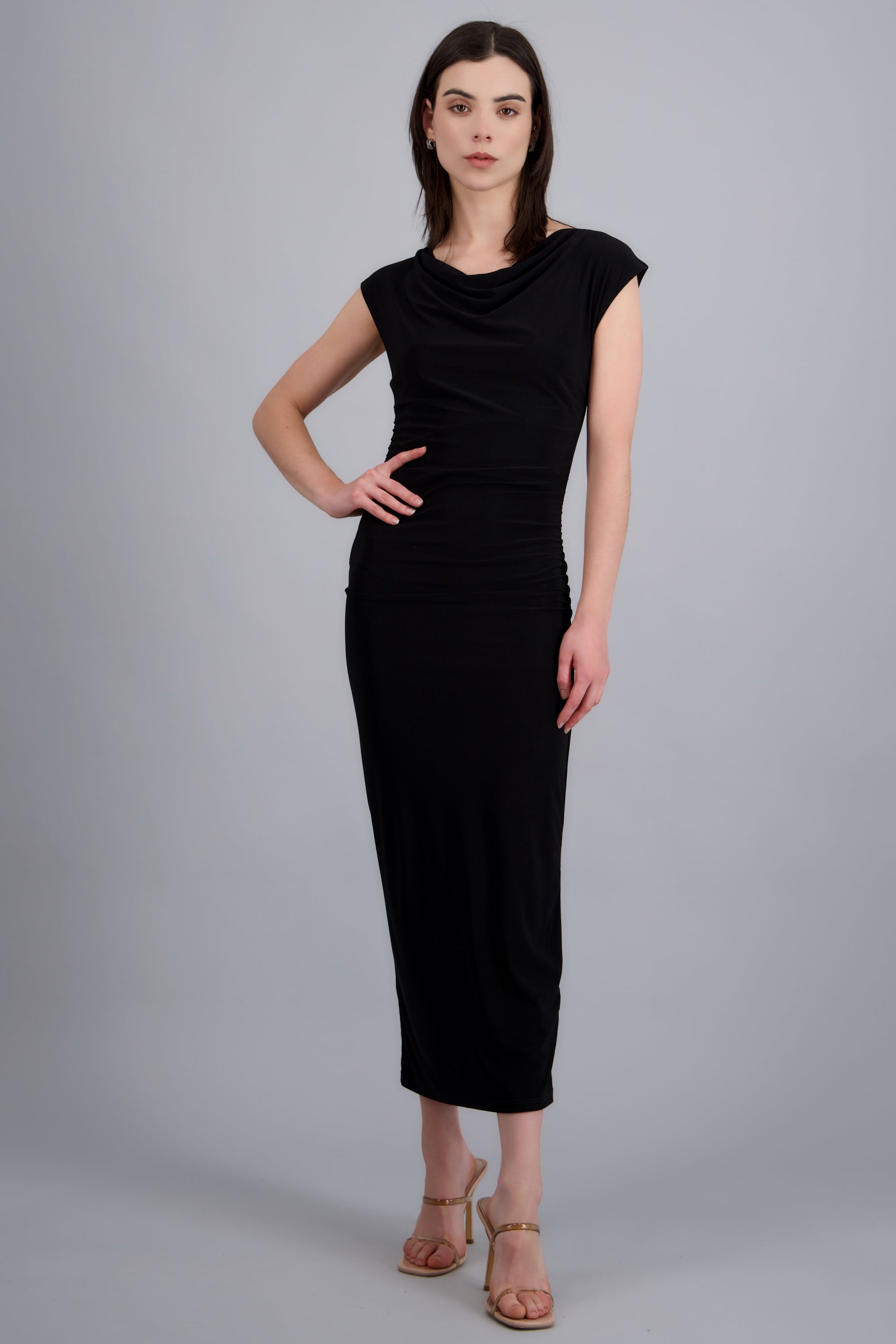 Vestido midi efecto drapeado NEGRO