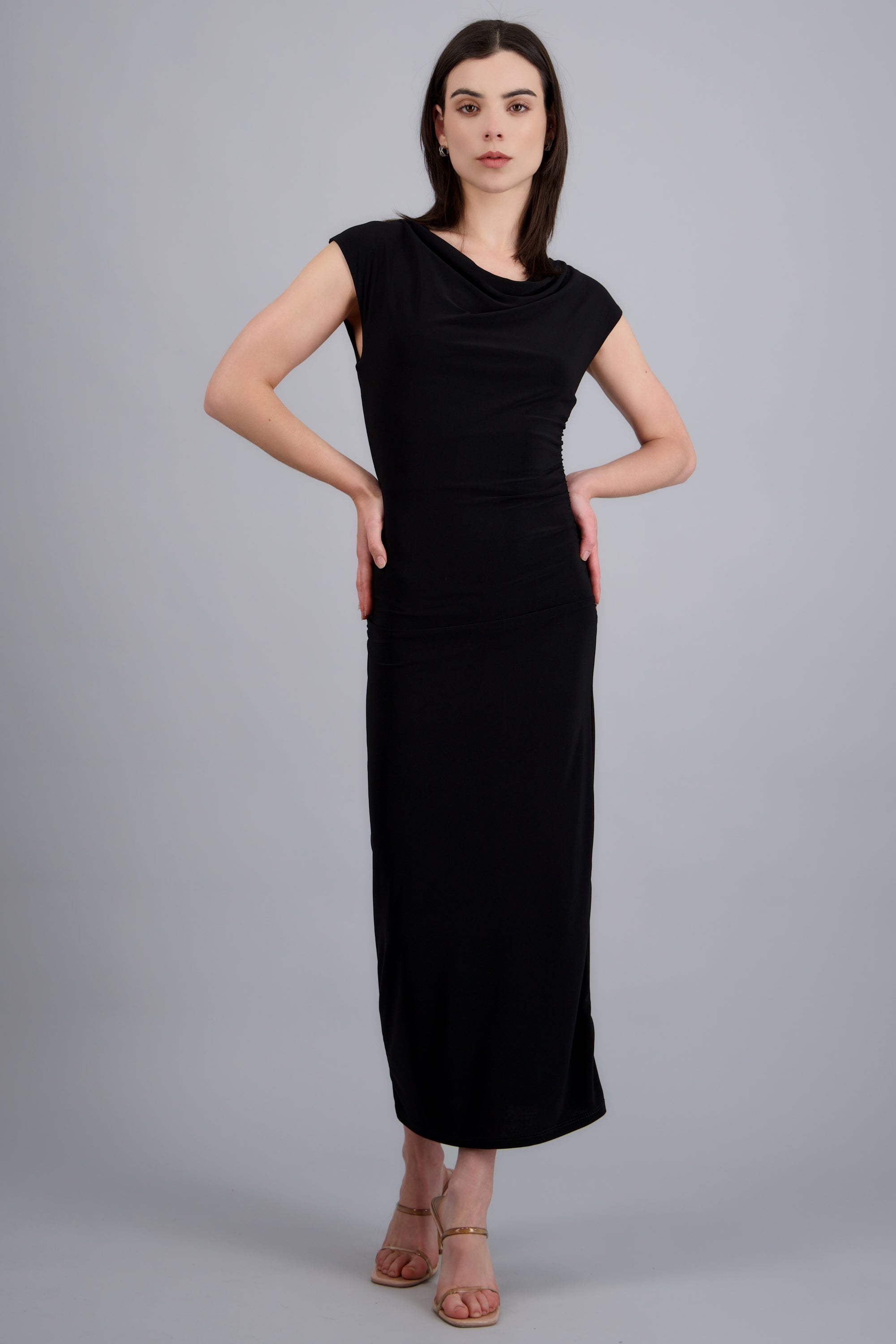 Vestido midi efecto drapeado NEGRO