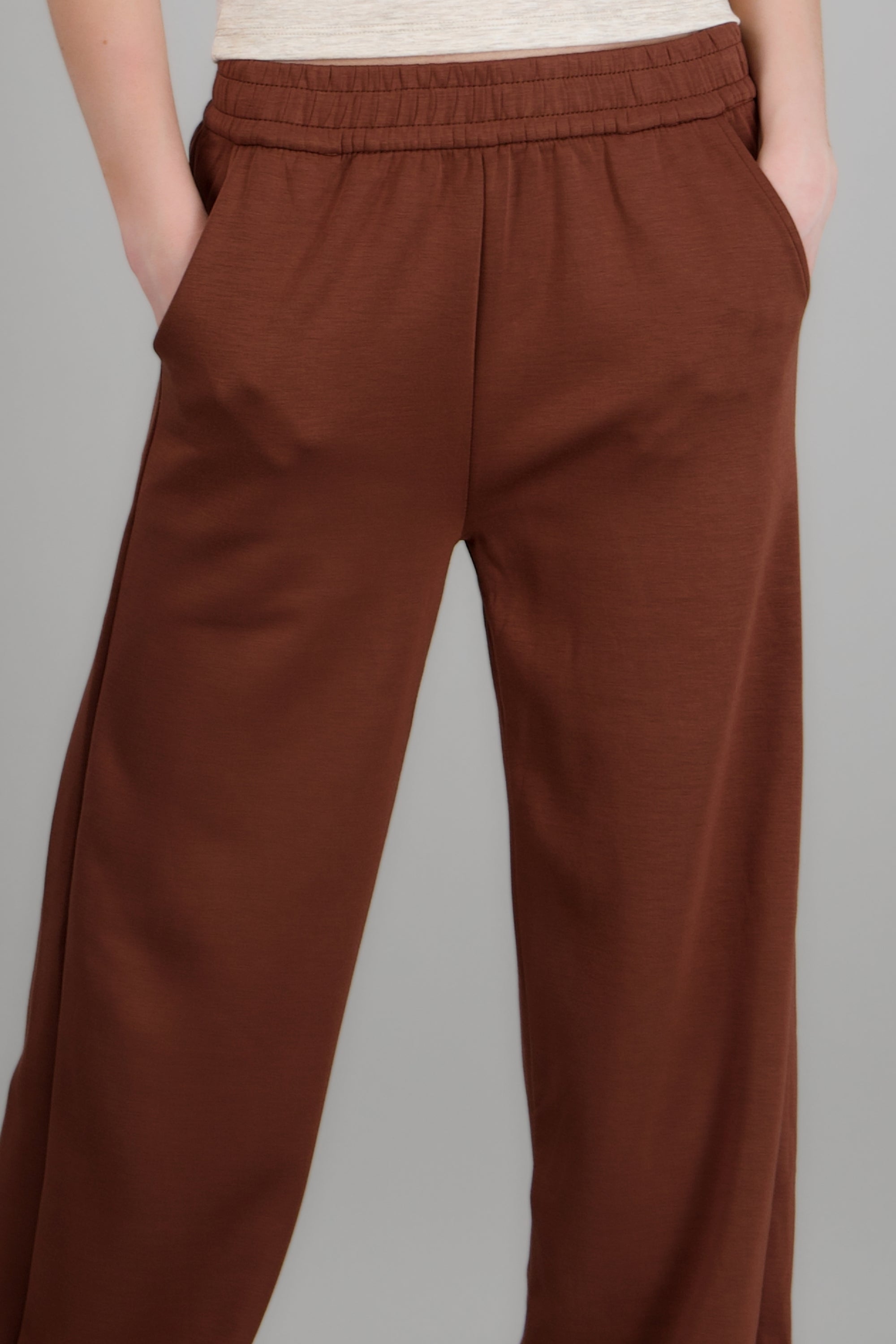 Pants lisos detalle pretina CHOCOLATE