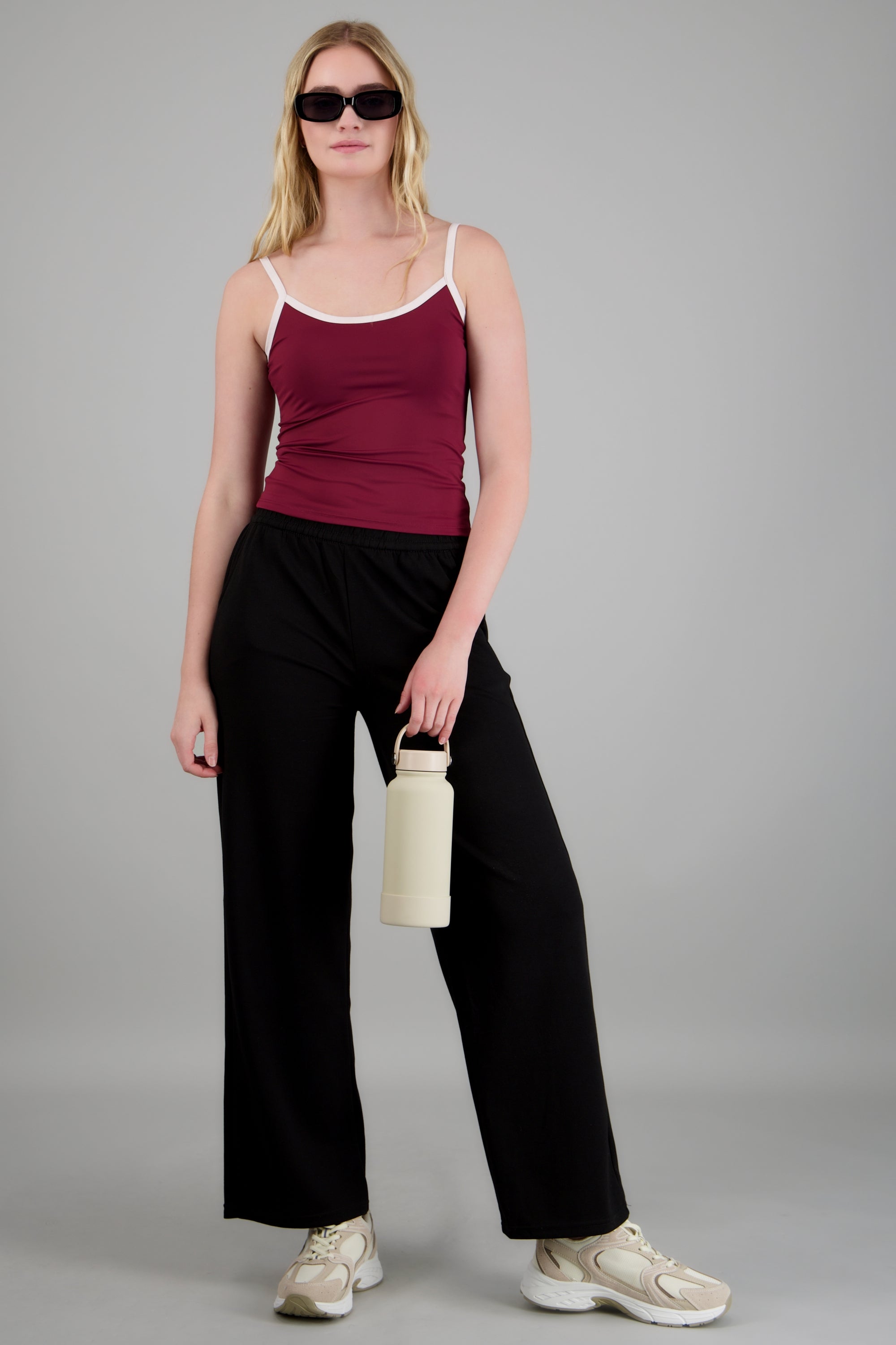 Pants lisos detalle pretina NEGRO
