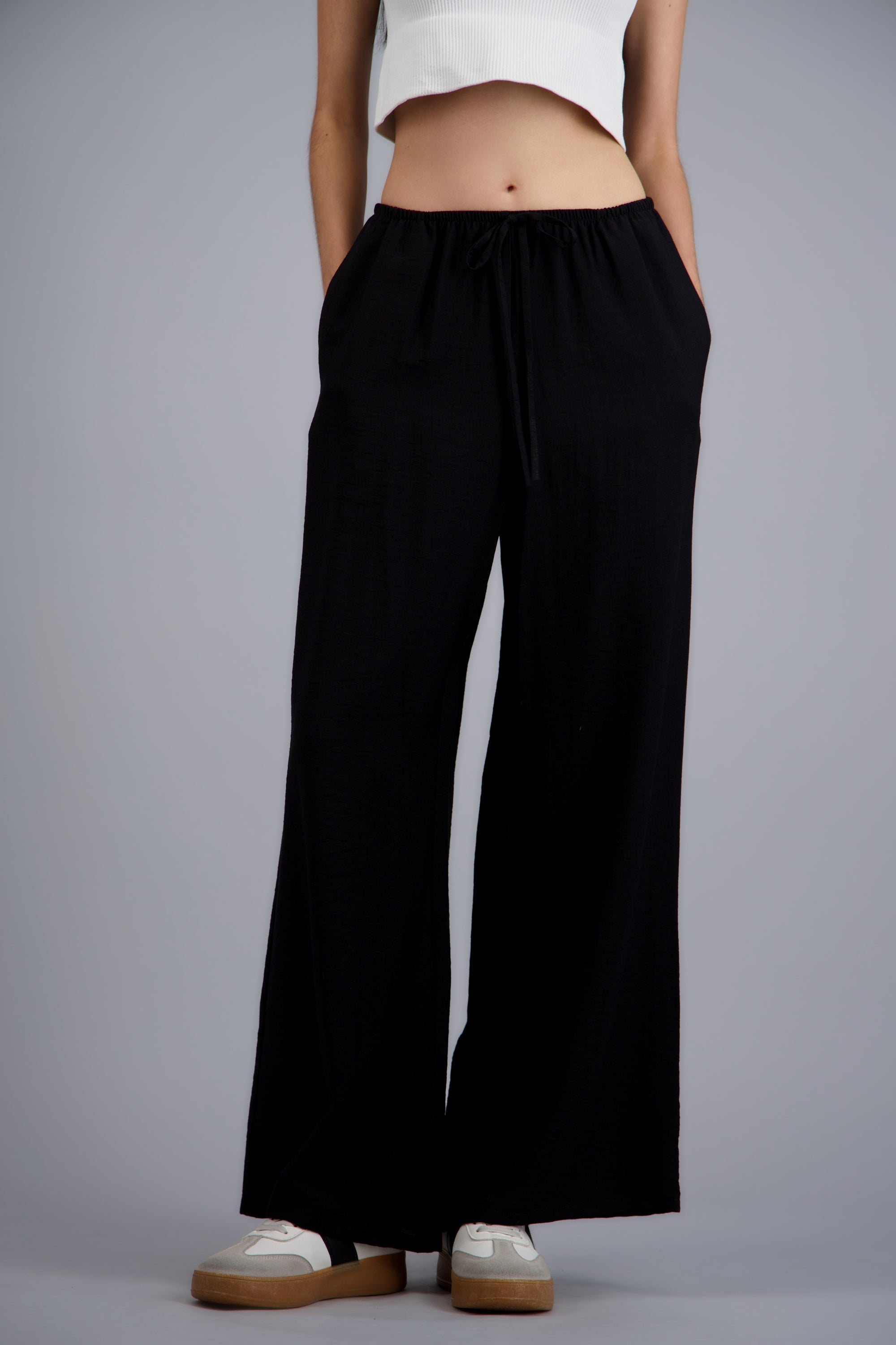 Pantalon ligero pretina ajustable NEGRO