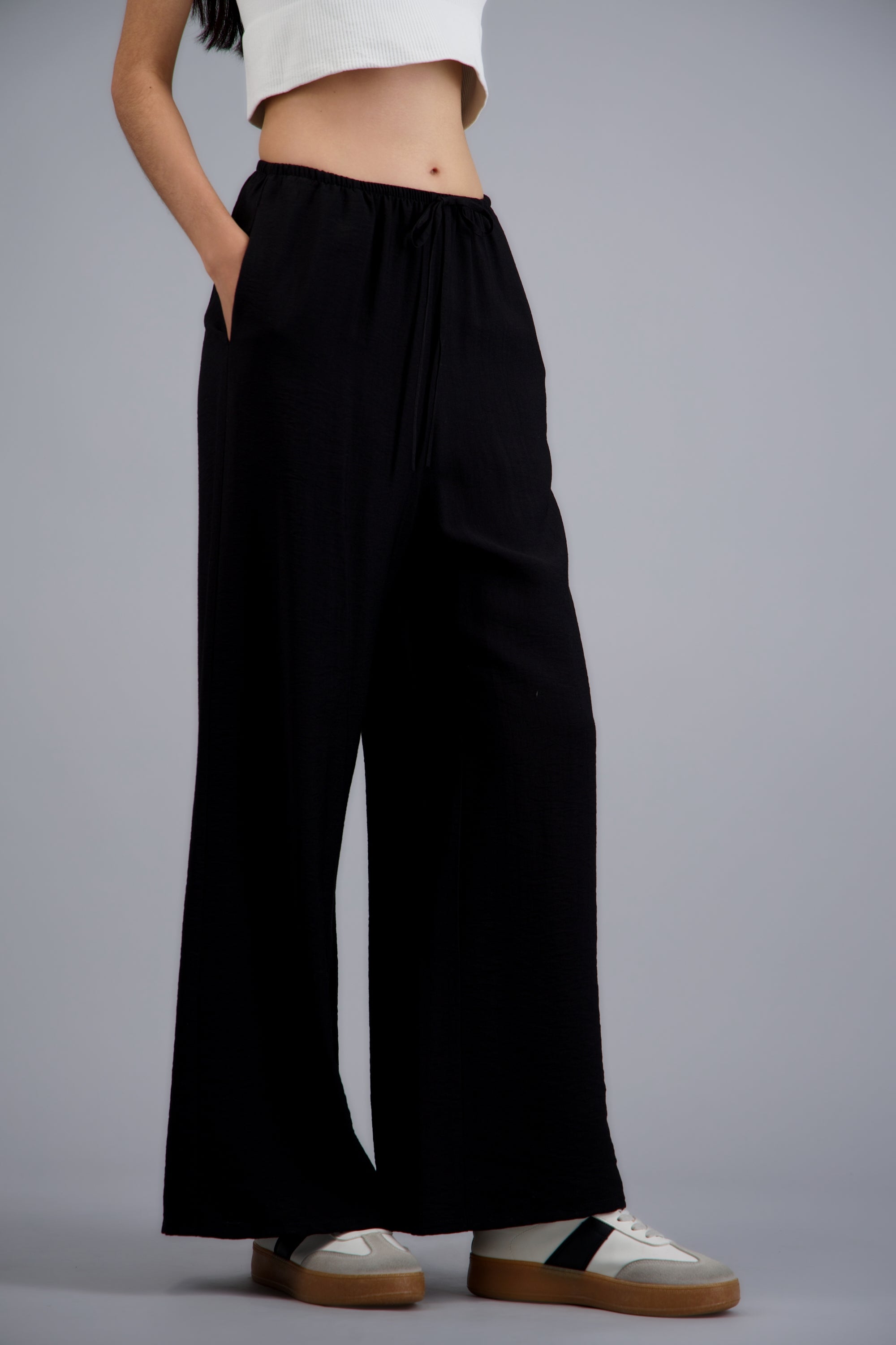 Pantalon ligero pretina ajustable NEGRO
