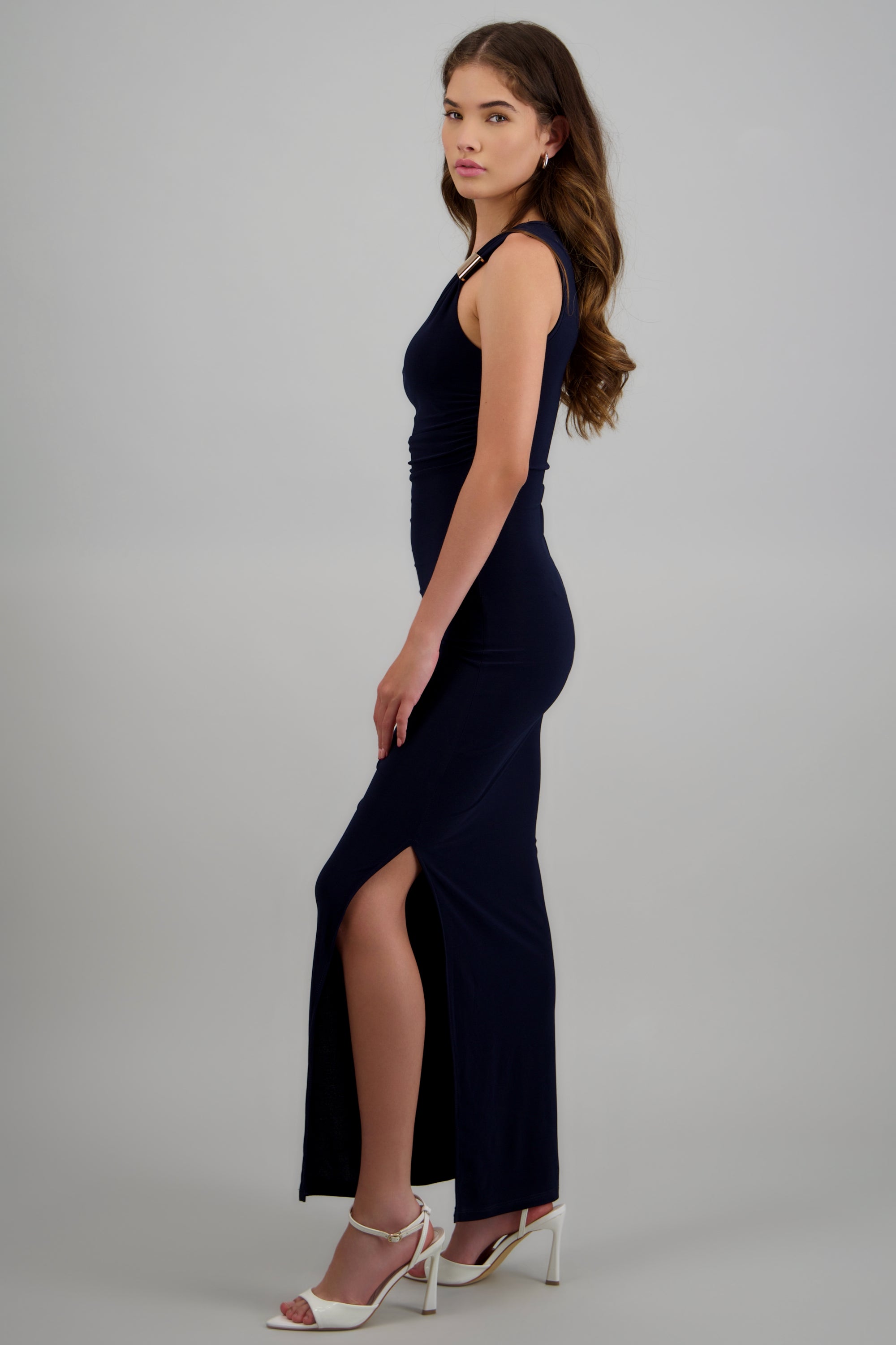 Vestido maxi detalle herraje hombro MARINO