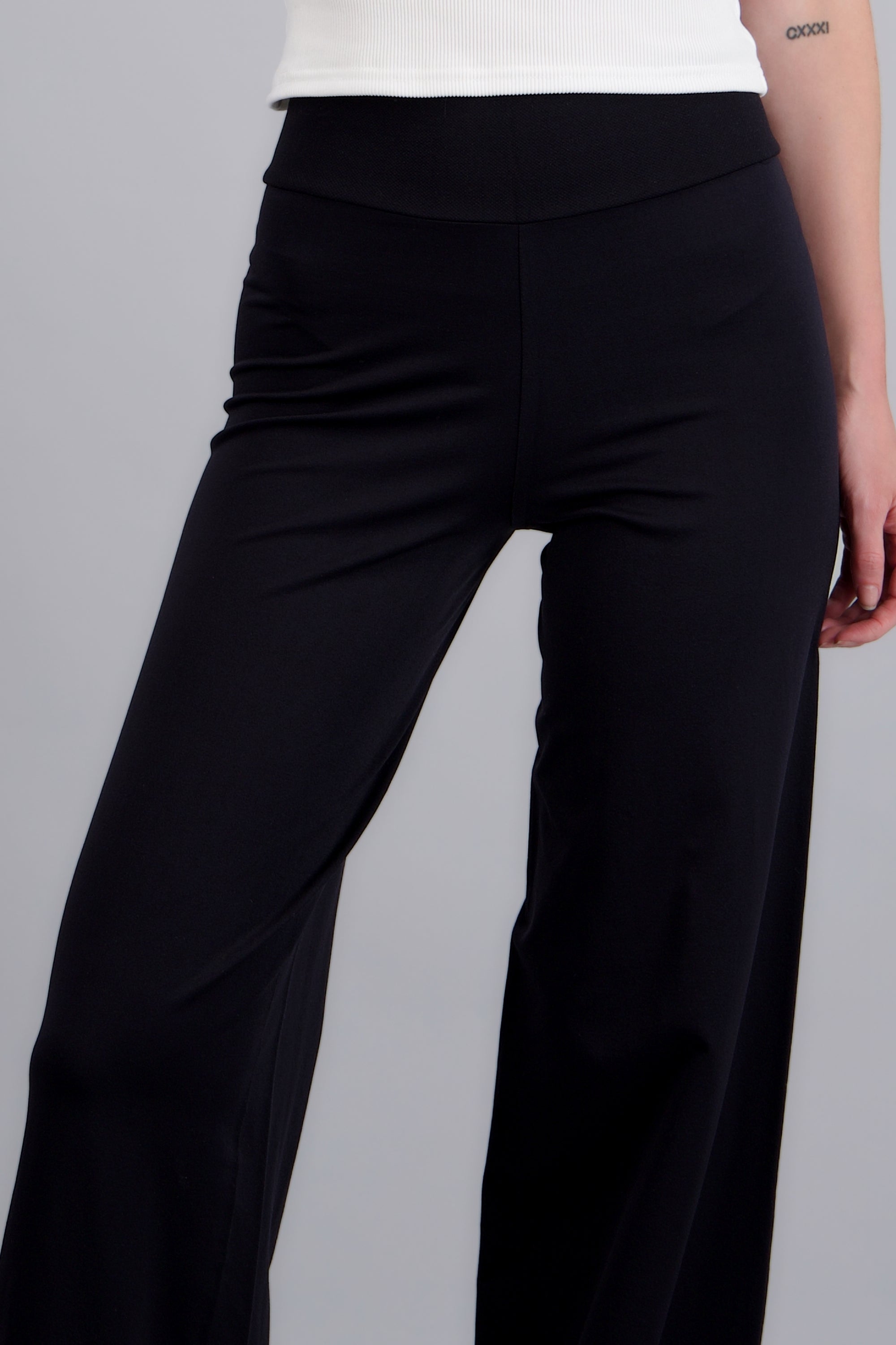 Pantalon wide ajustable NEGRO