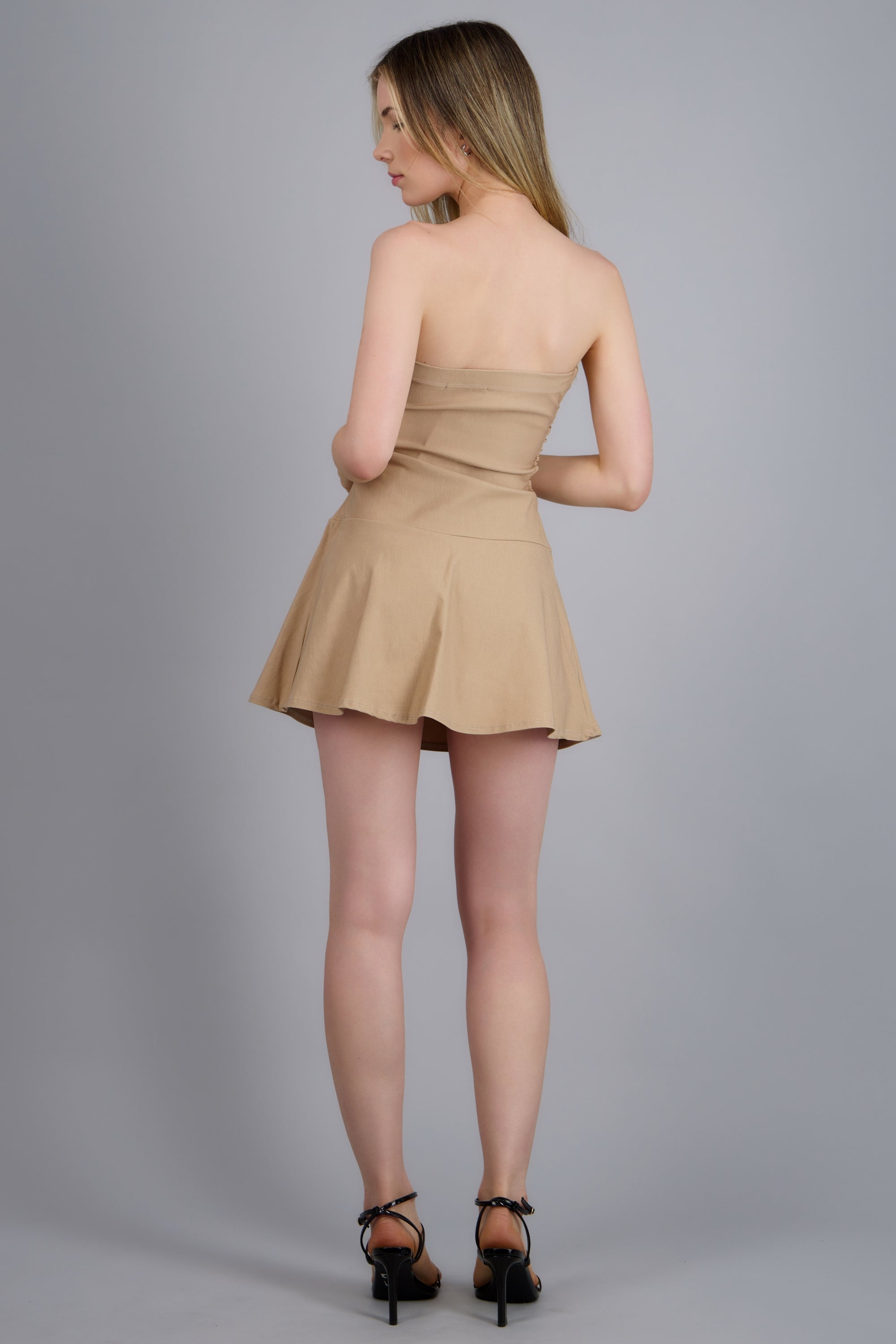 Vestido strapless efecto drapeado TAUPE