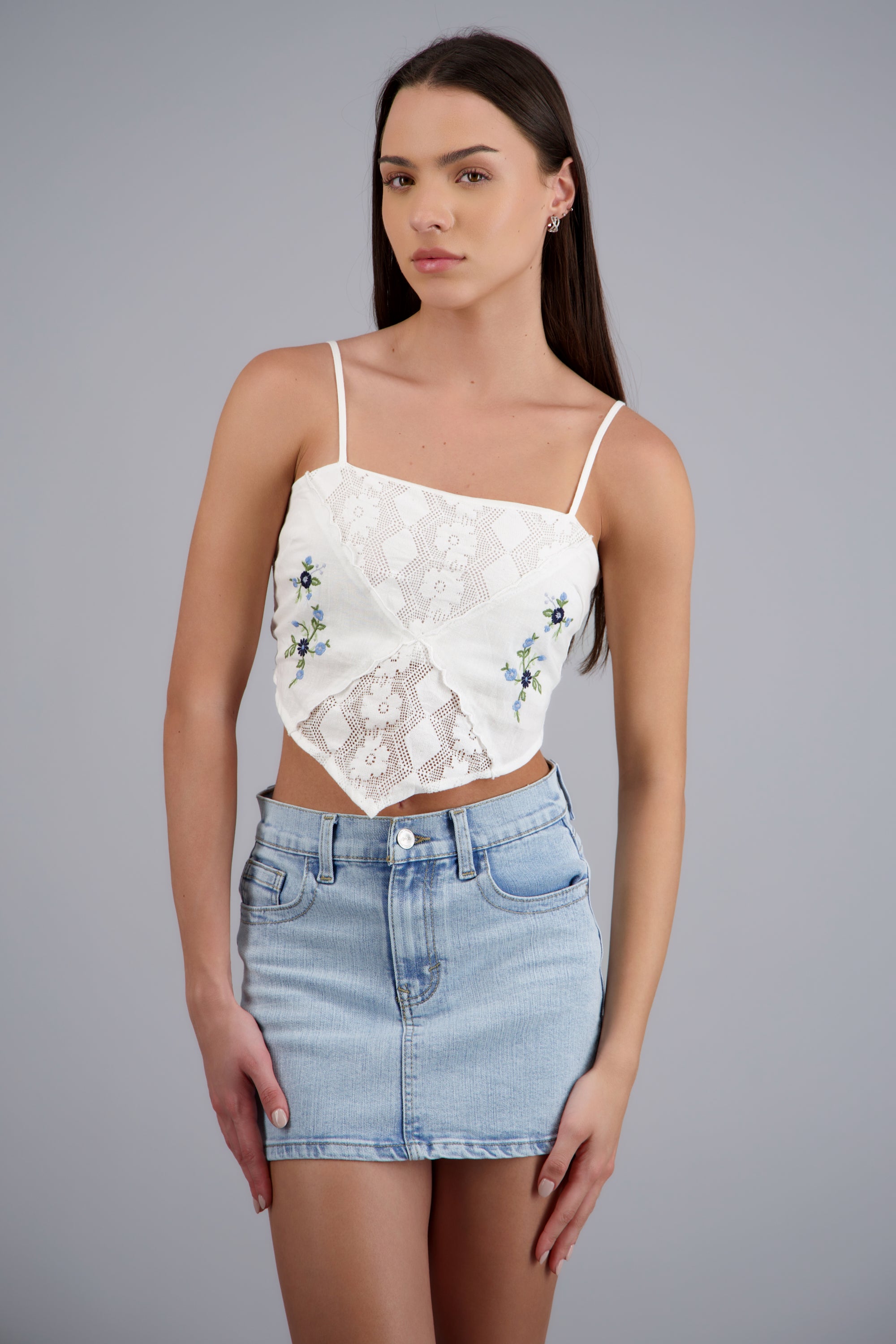 Blusa tirantes bordado encaje BLANCO