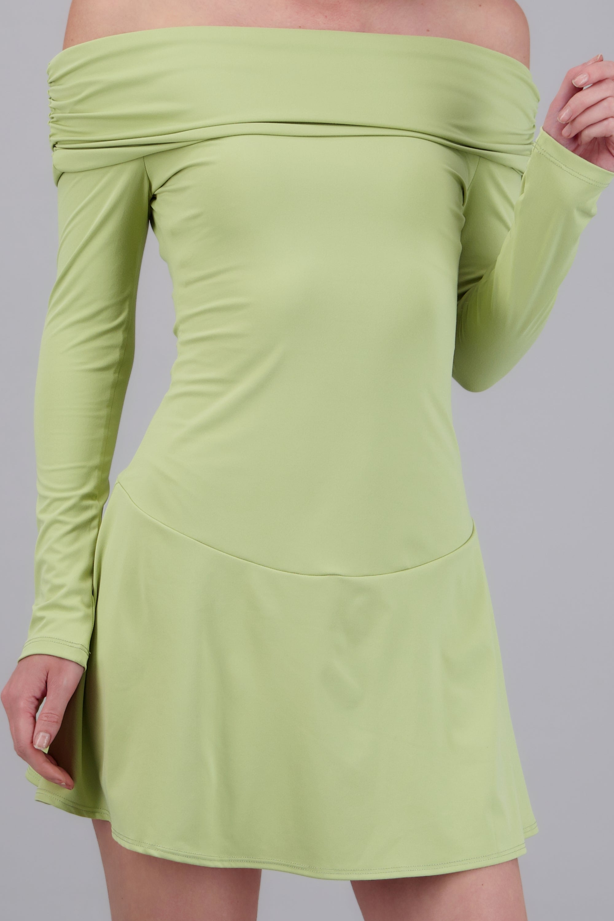 LIGHT GREEN