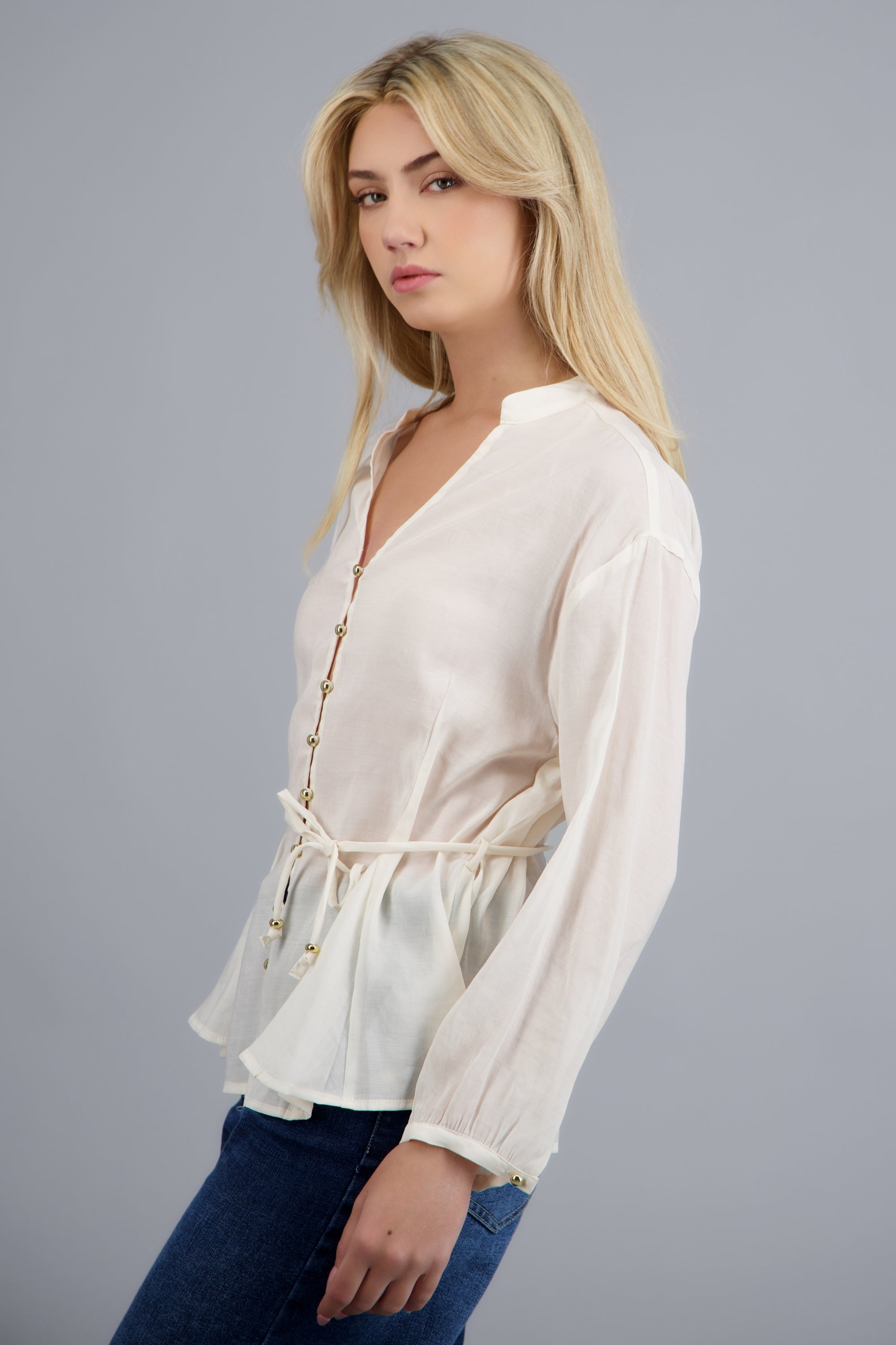 Blusa fluida detalle cituron manga larga CREMA
