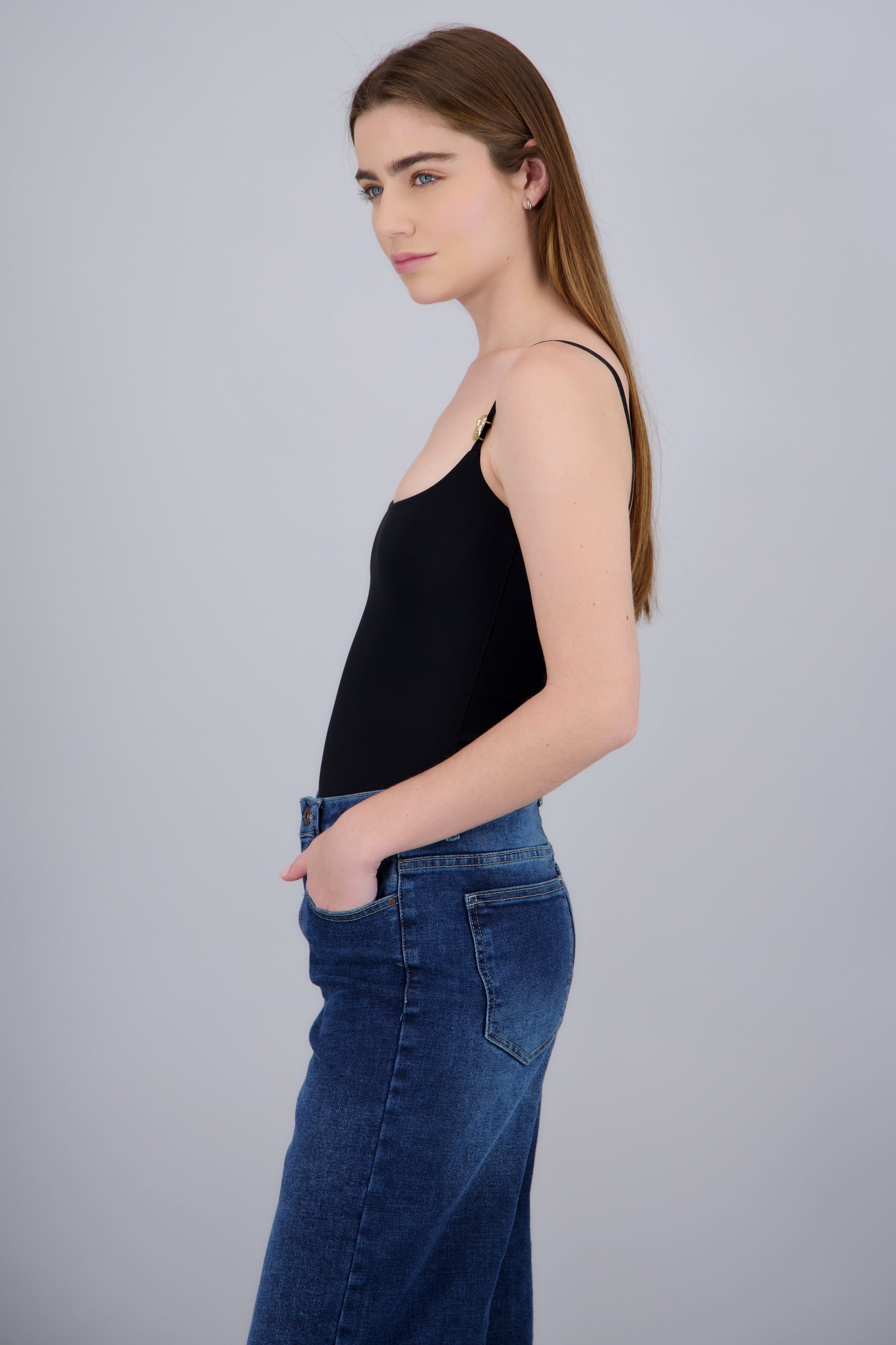 bodysuit escote recto detalle metálico NEGRO