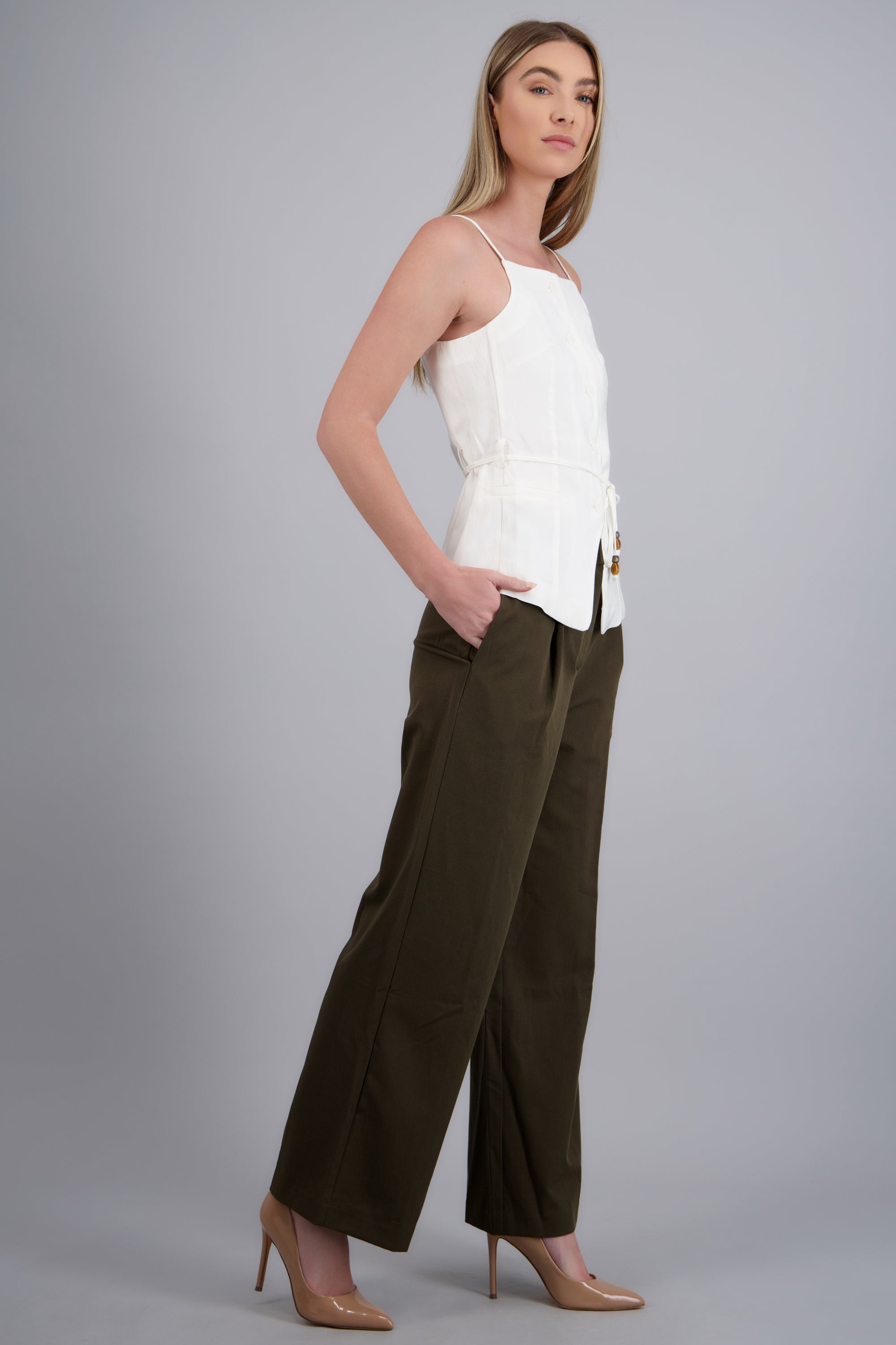 Pantalon liso pinzas OLIVO