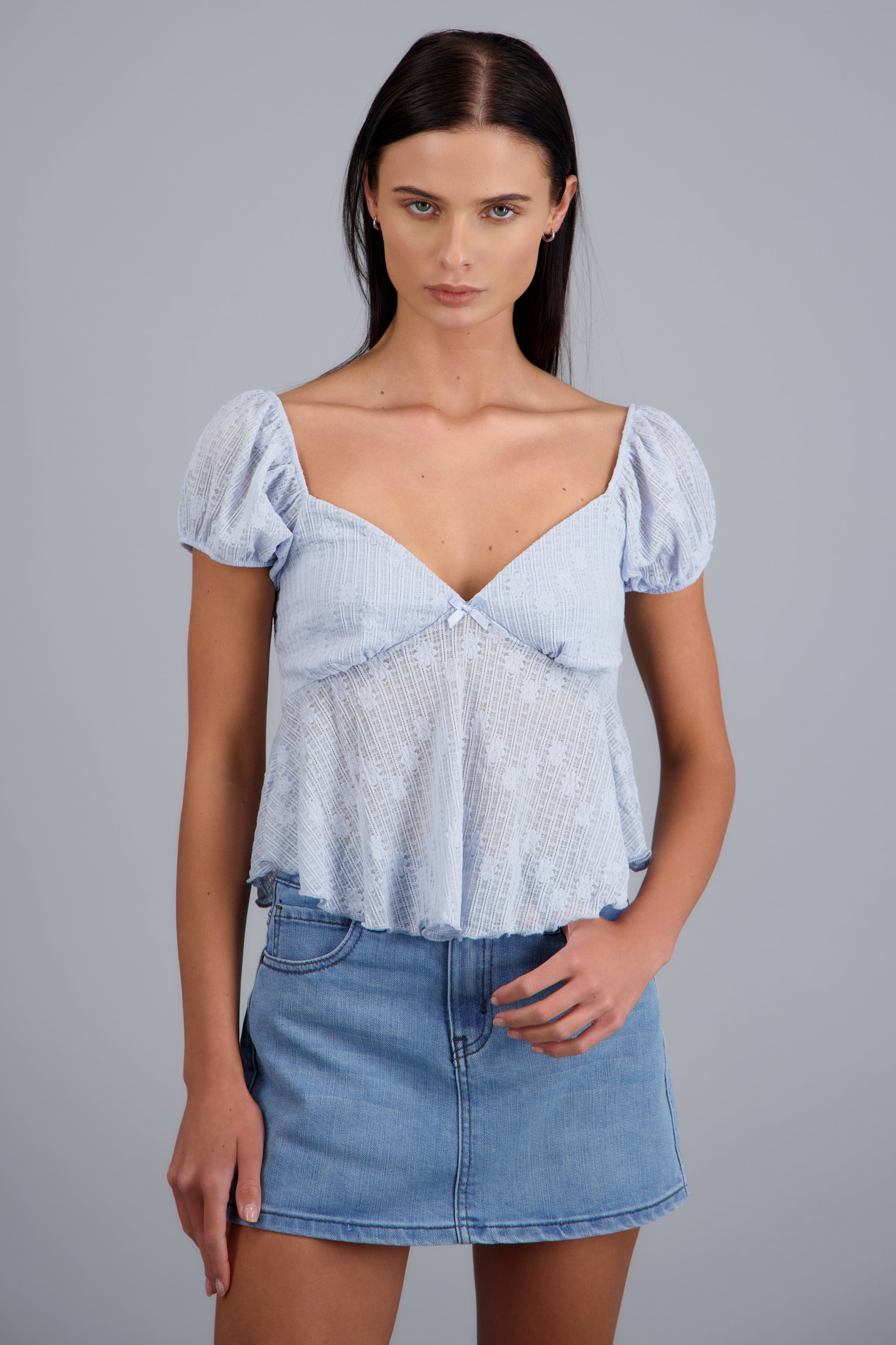 Blusa peplum encaje detalle moño AZUL CIELO