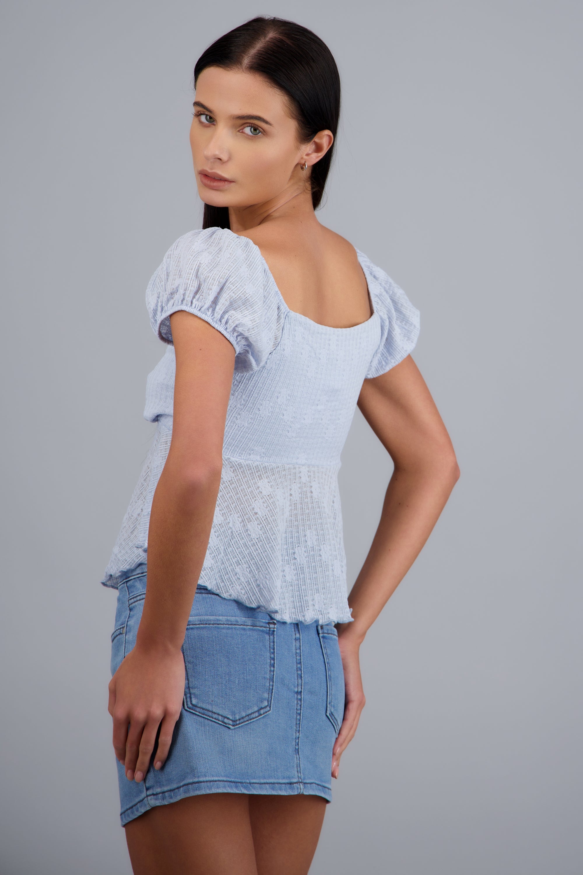 Blusa peplum encaje detalle moño AZUL CIELO