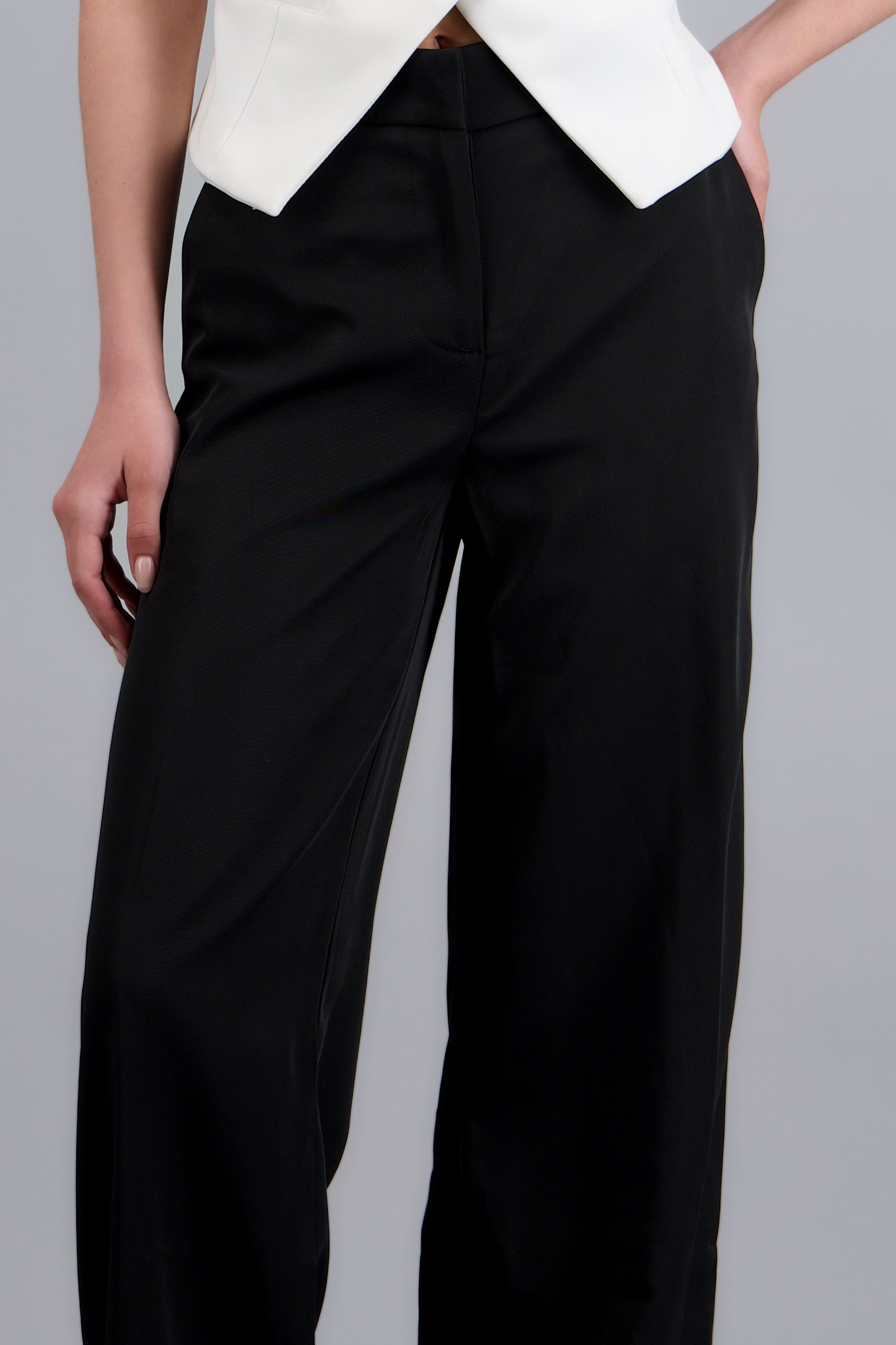 Pantalon liso basico NEGRO