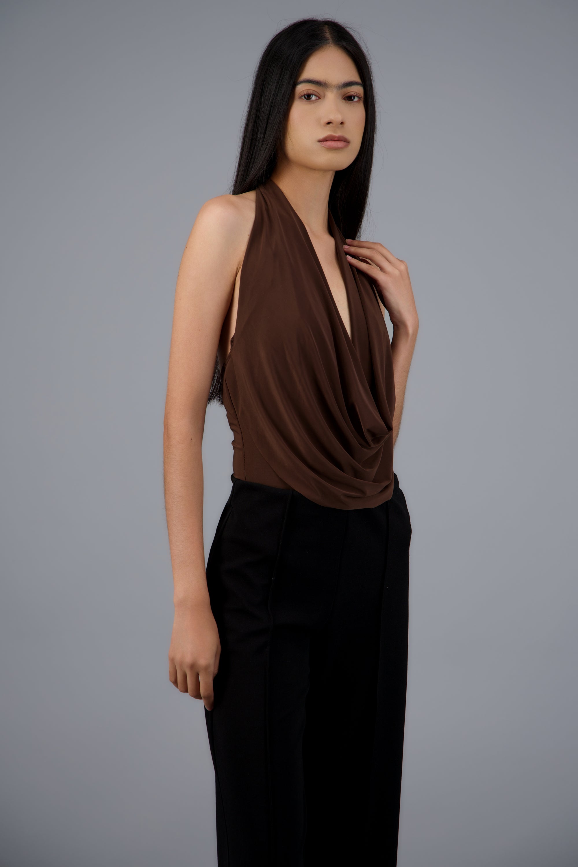 Bodysuit halter cuello cascada CAFE OBSCURO