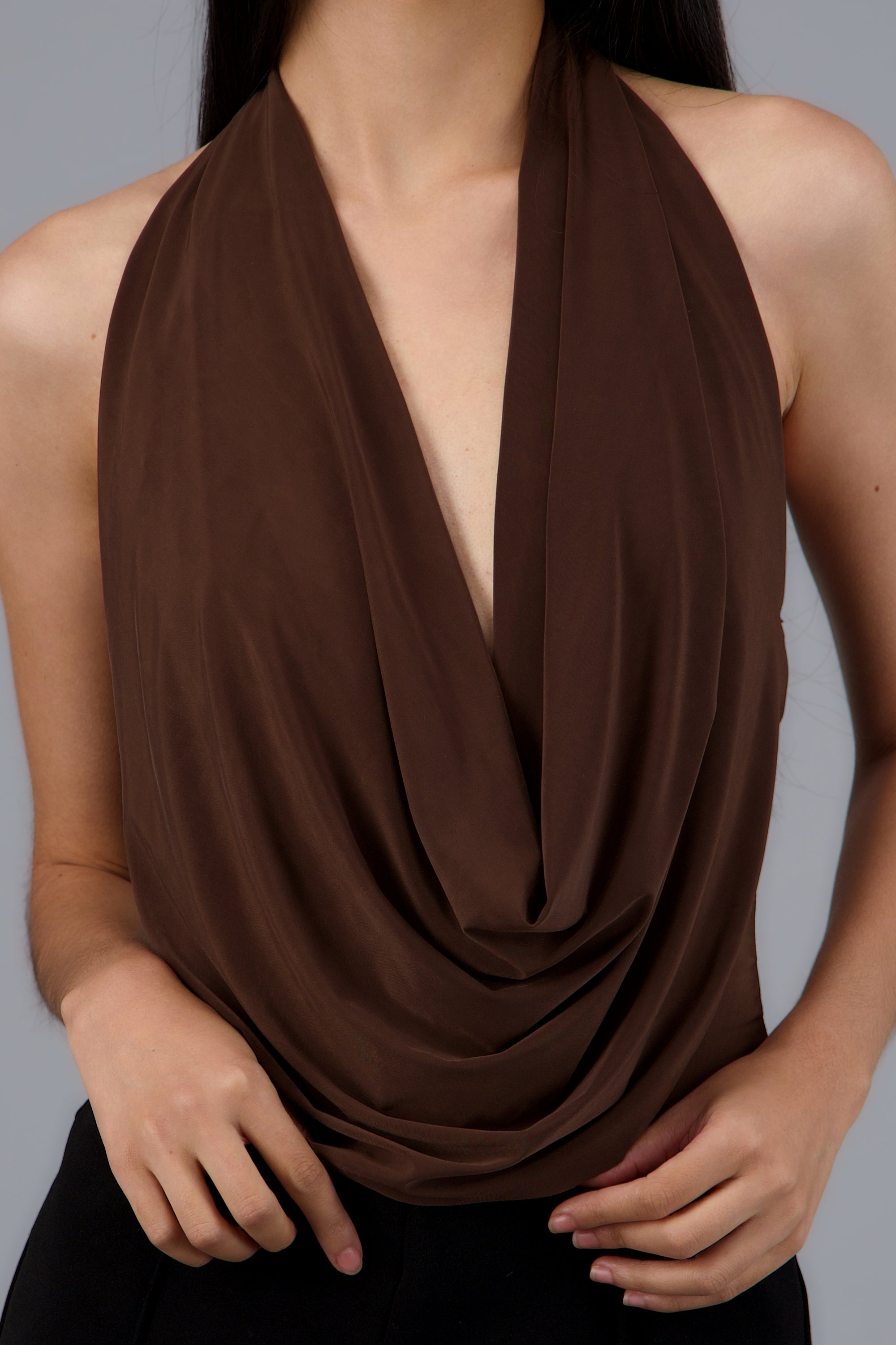 Bodysuit halter cuello cascada CAFE OBSCURO