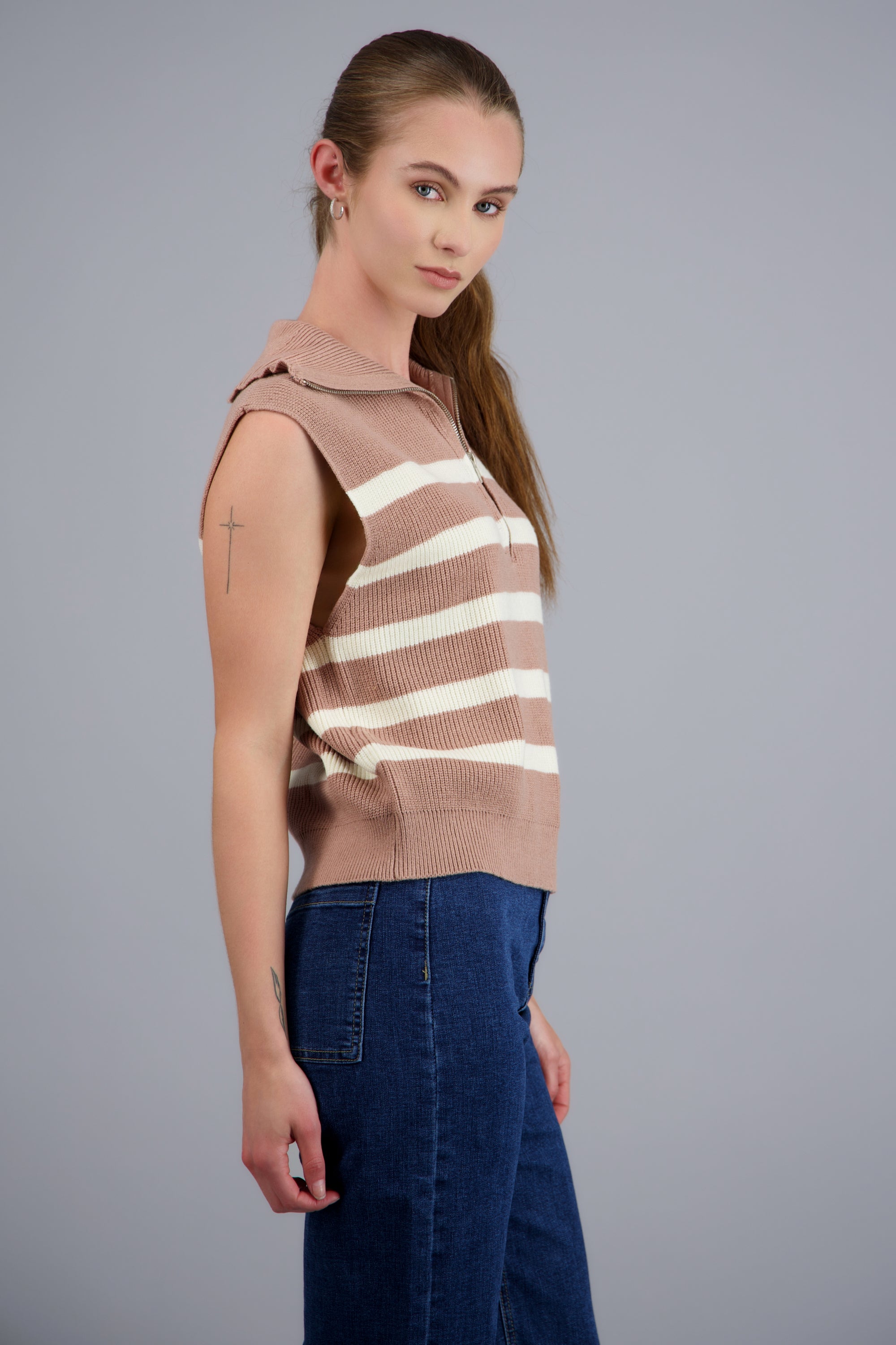 Chaleco tejido rayas detalle cierre KHAKI COMBO