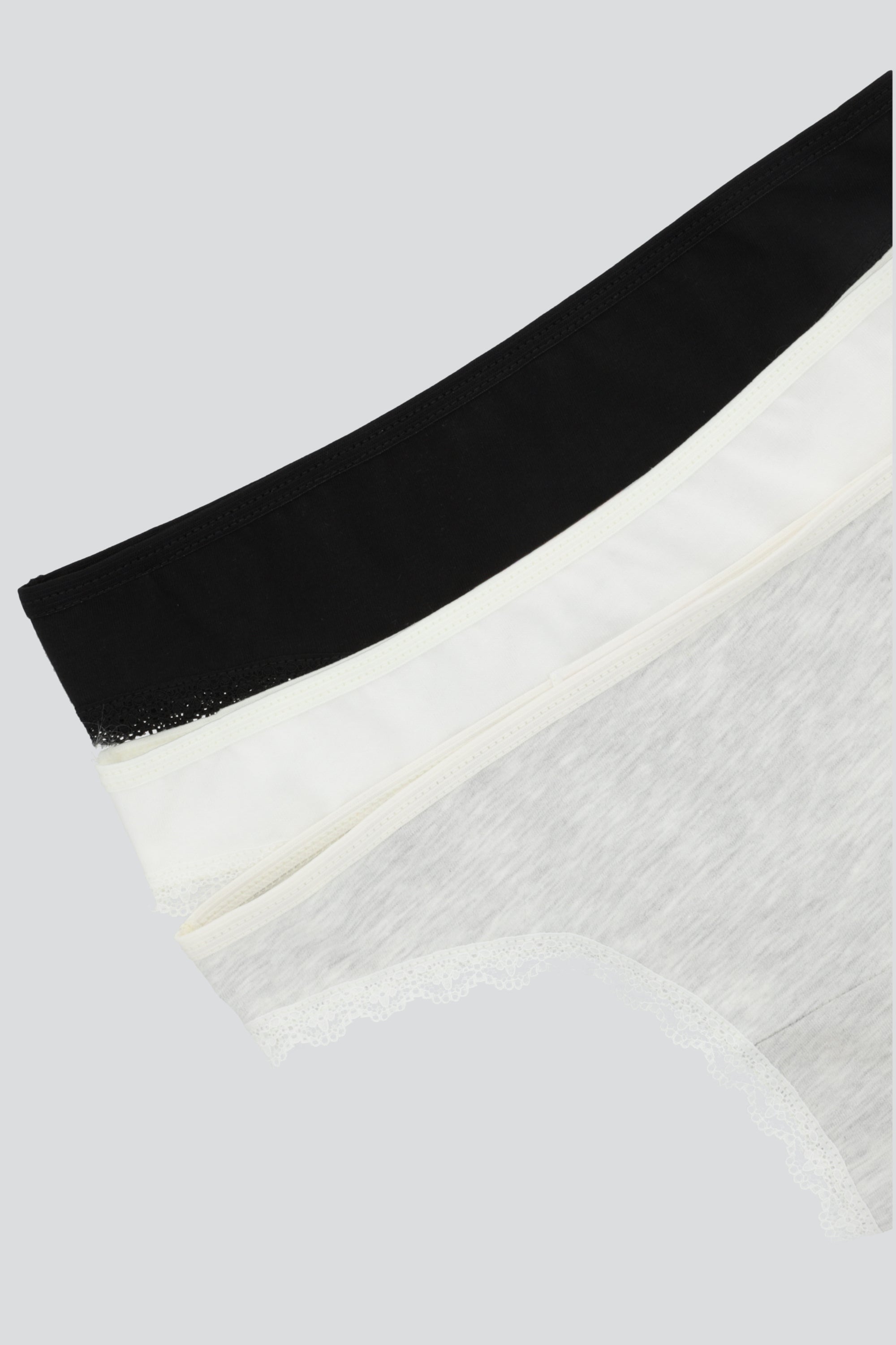 Tripack tanga básica bordes encaje NEGRO COMBO