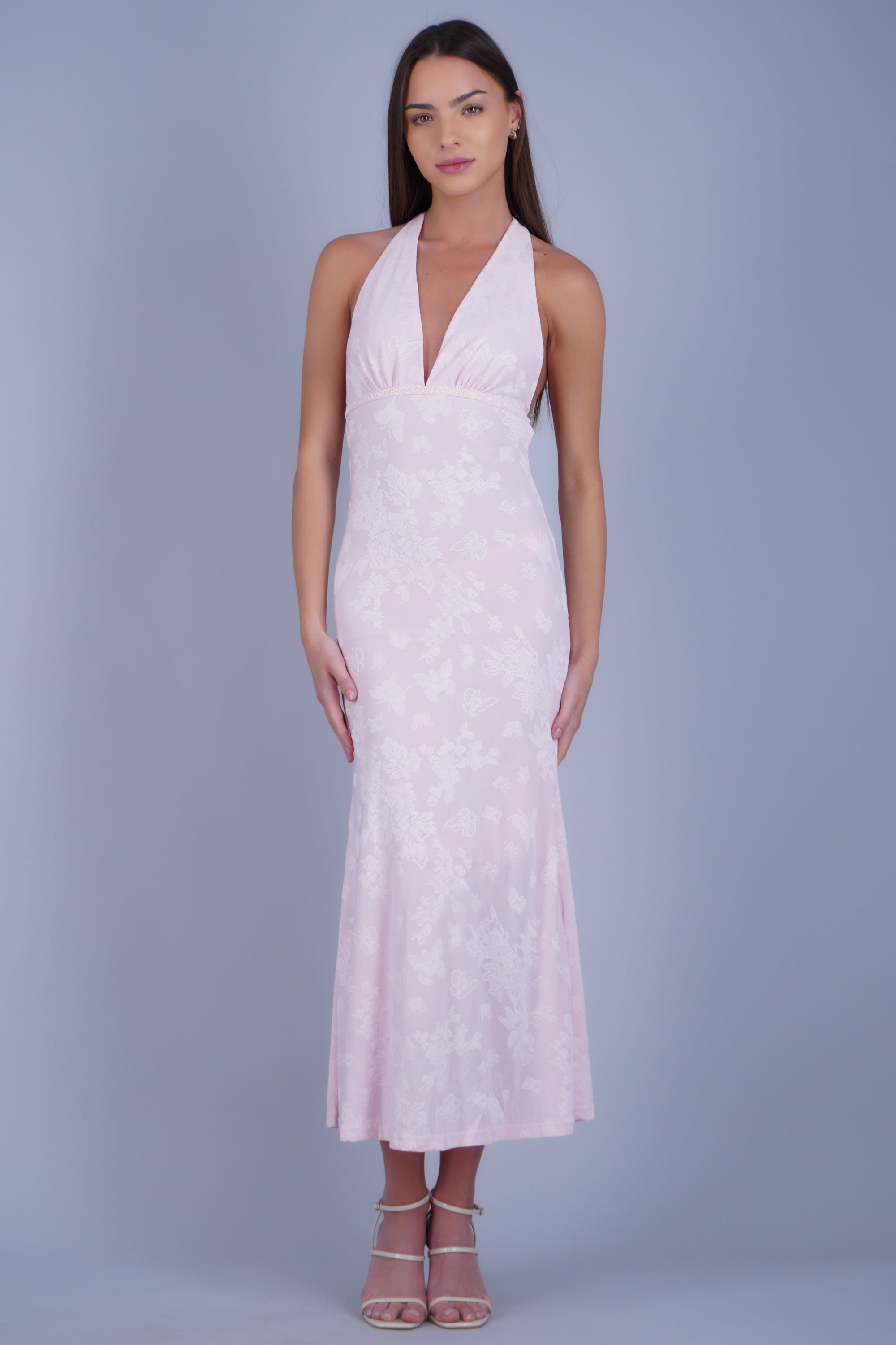Vestido maxi amarre halter flores textura ROSA PASTEL